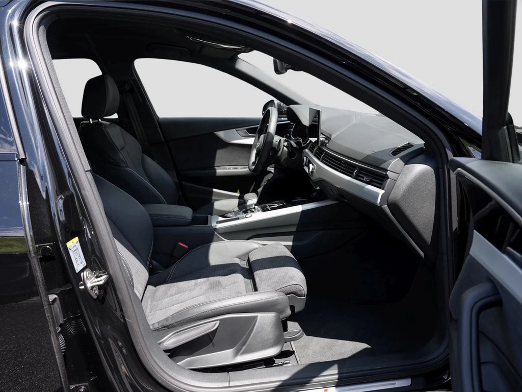 Audi A4 Avant 40 TFSI S line competition plus Matrix