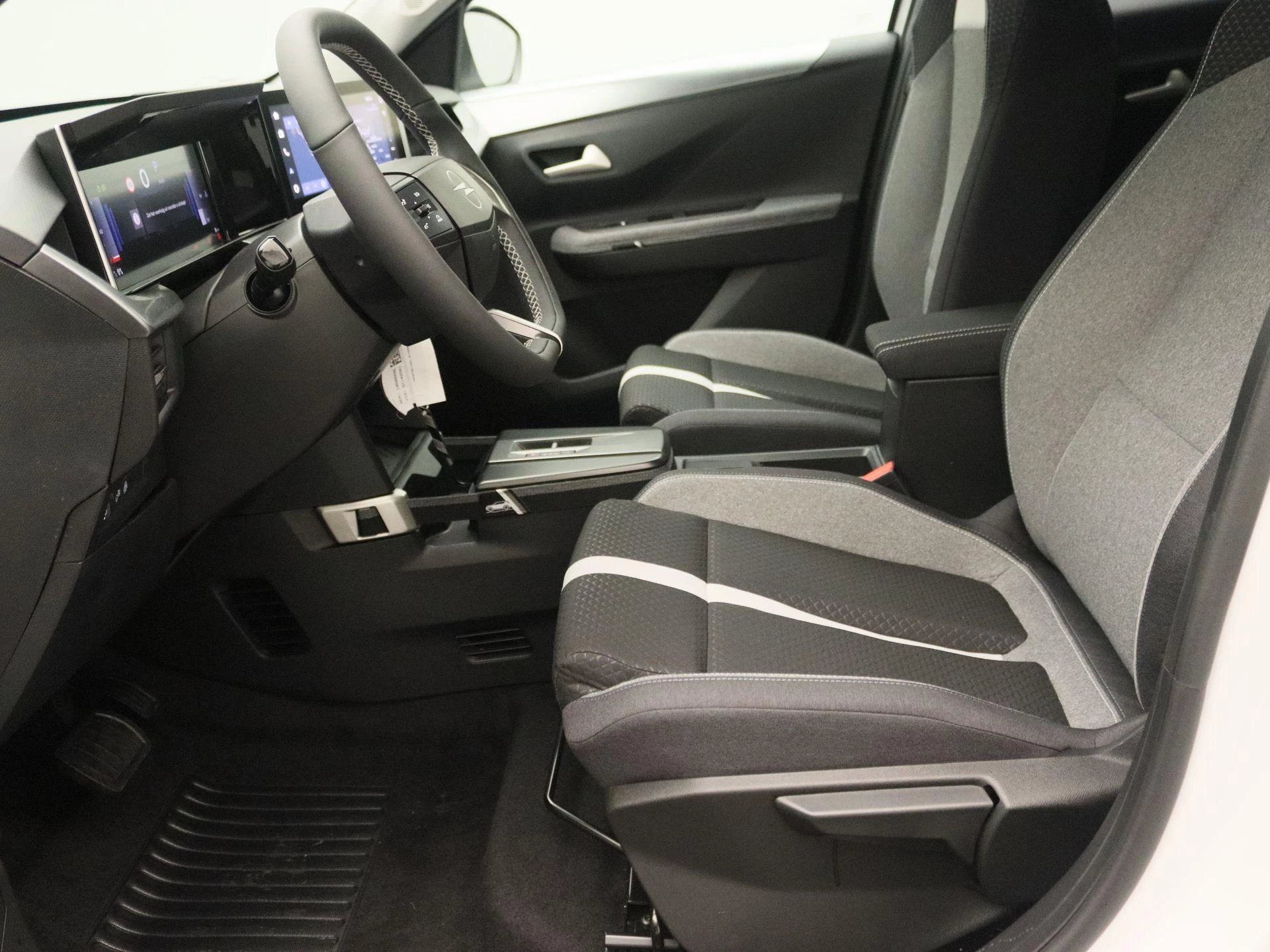 Opel-Frontera-image-12