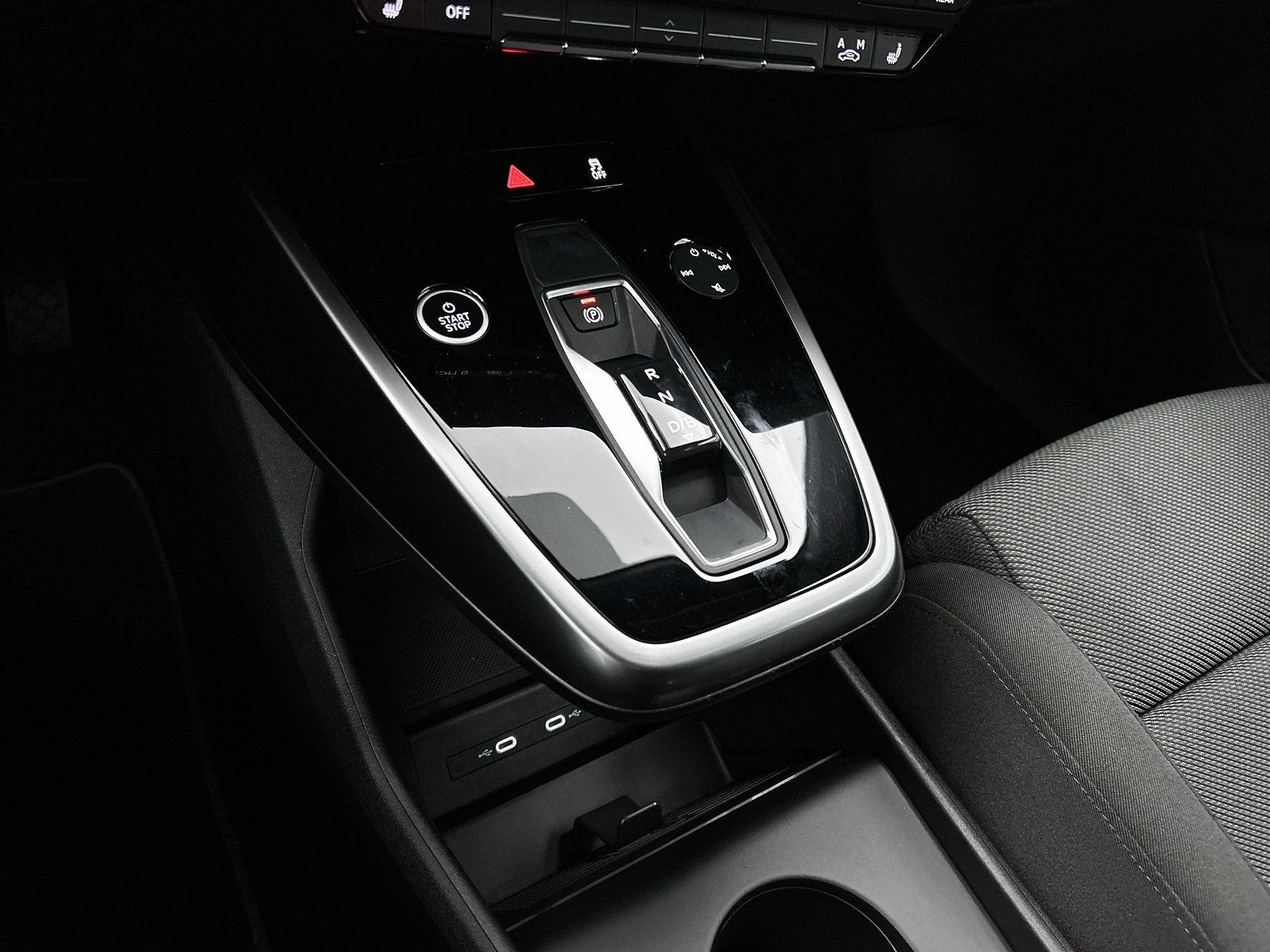 Audi-Q4 e-tron-image-8