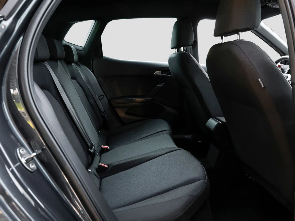 SEAT-Arona-image-9