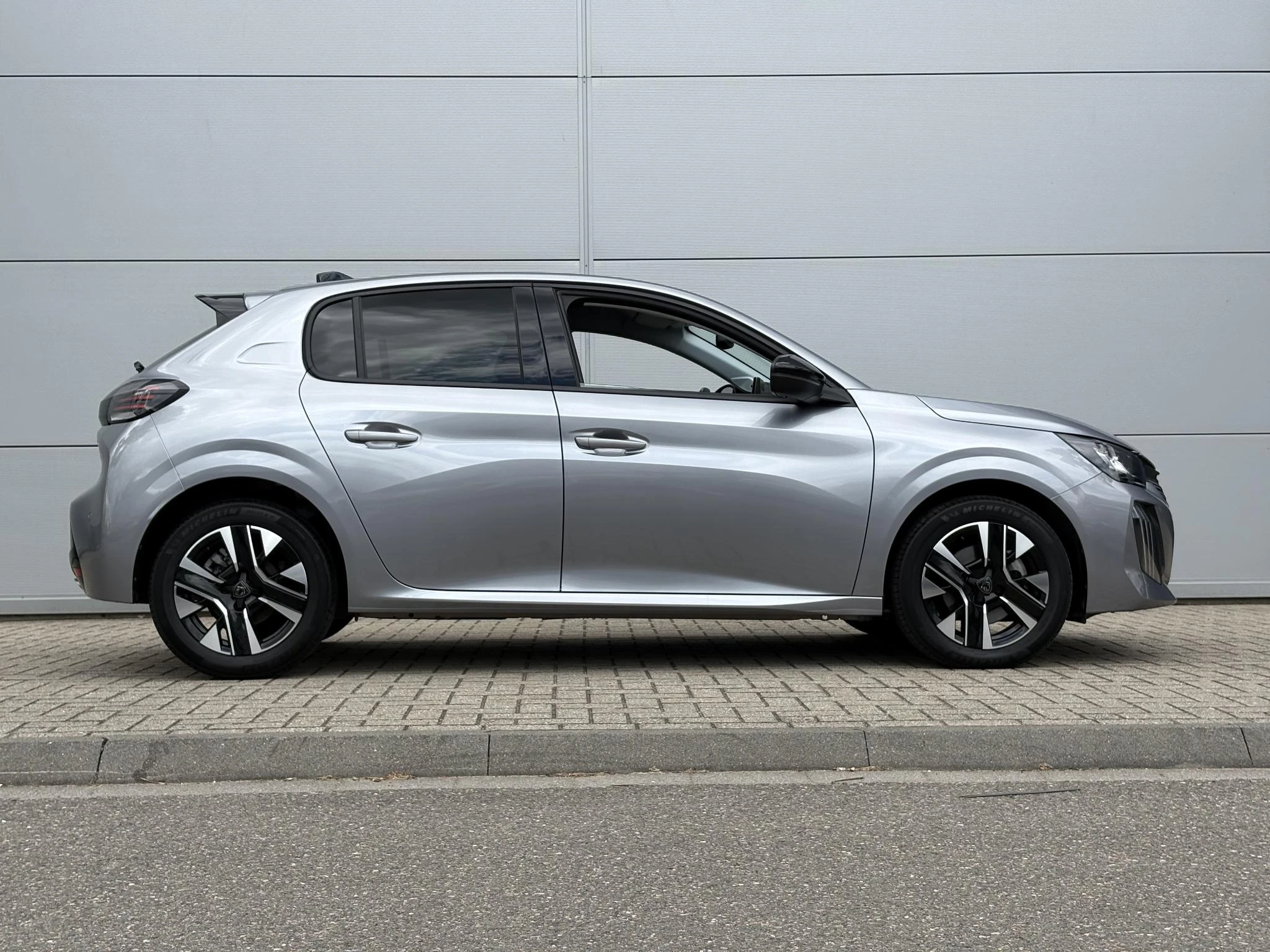 Peugeot-208-image-6
