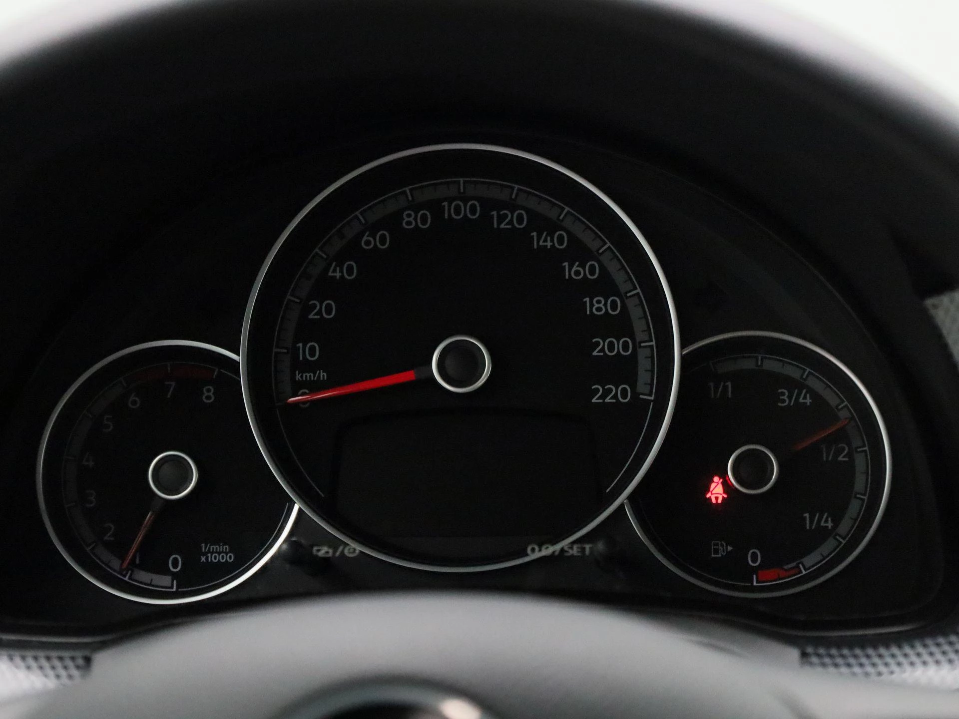 Volkswagen-up!-image-7