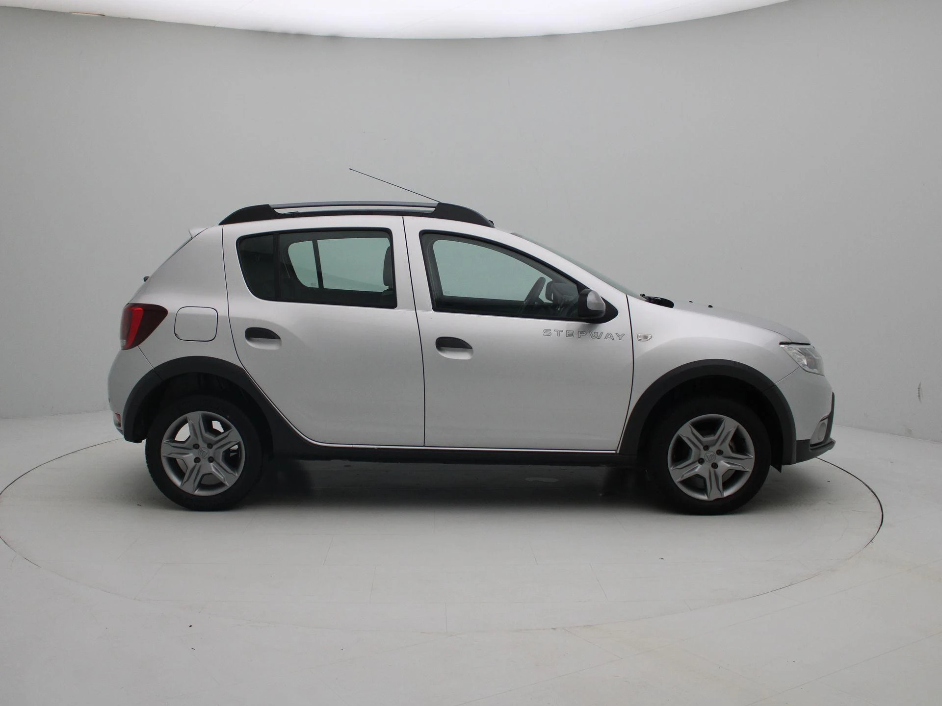 Dacia-Sandero Stepway-image-5