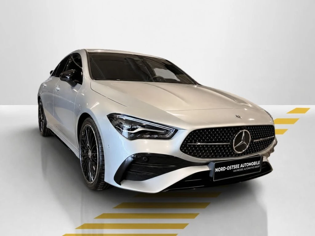Mercedes-Benz-CLA 200-image-17