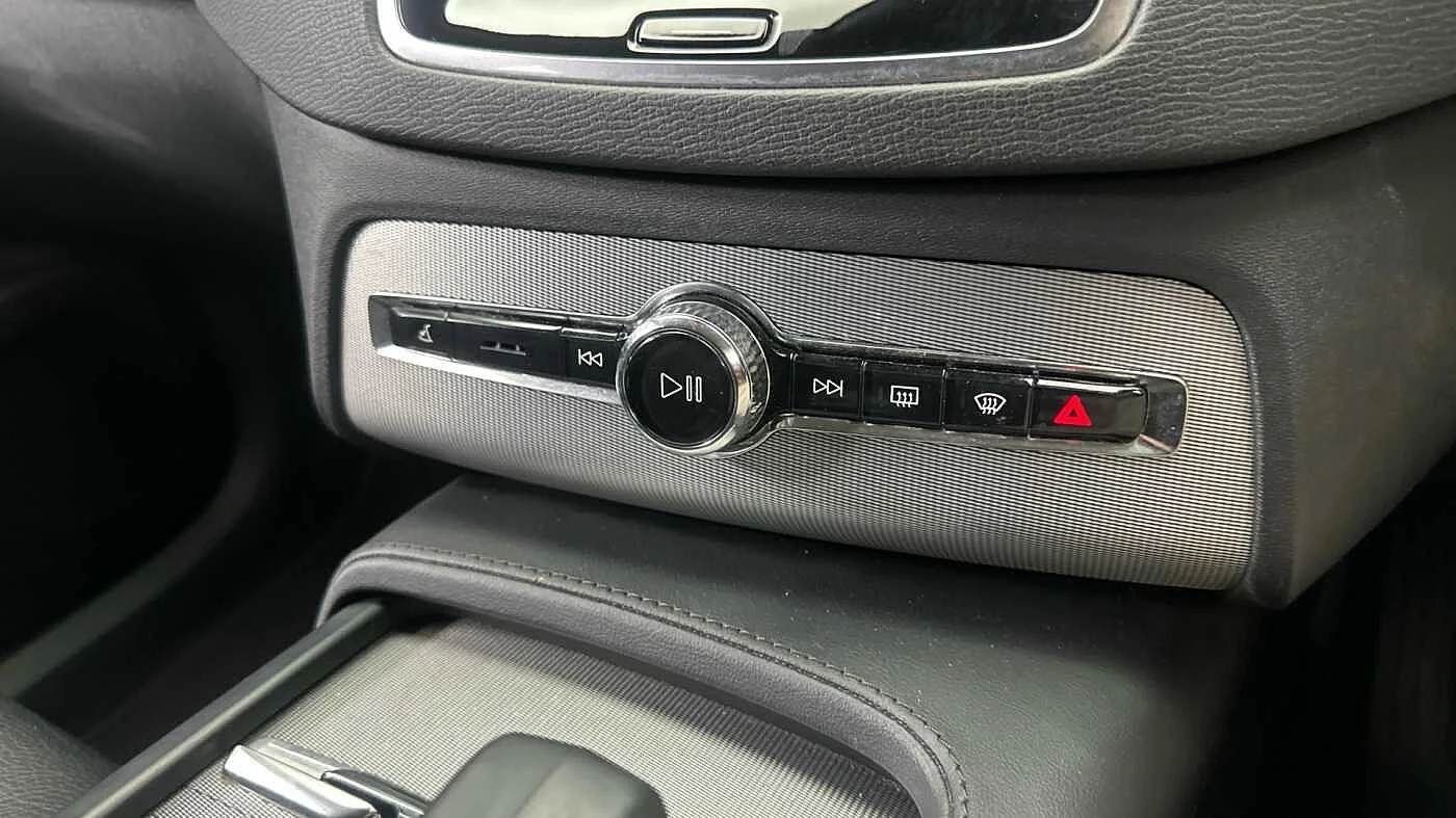 Volvo-XC90-image-17