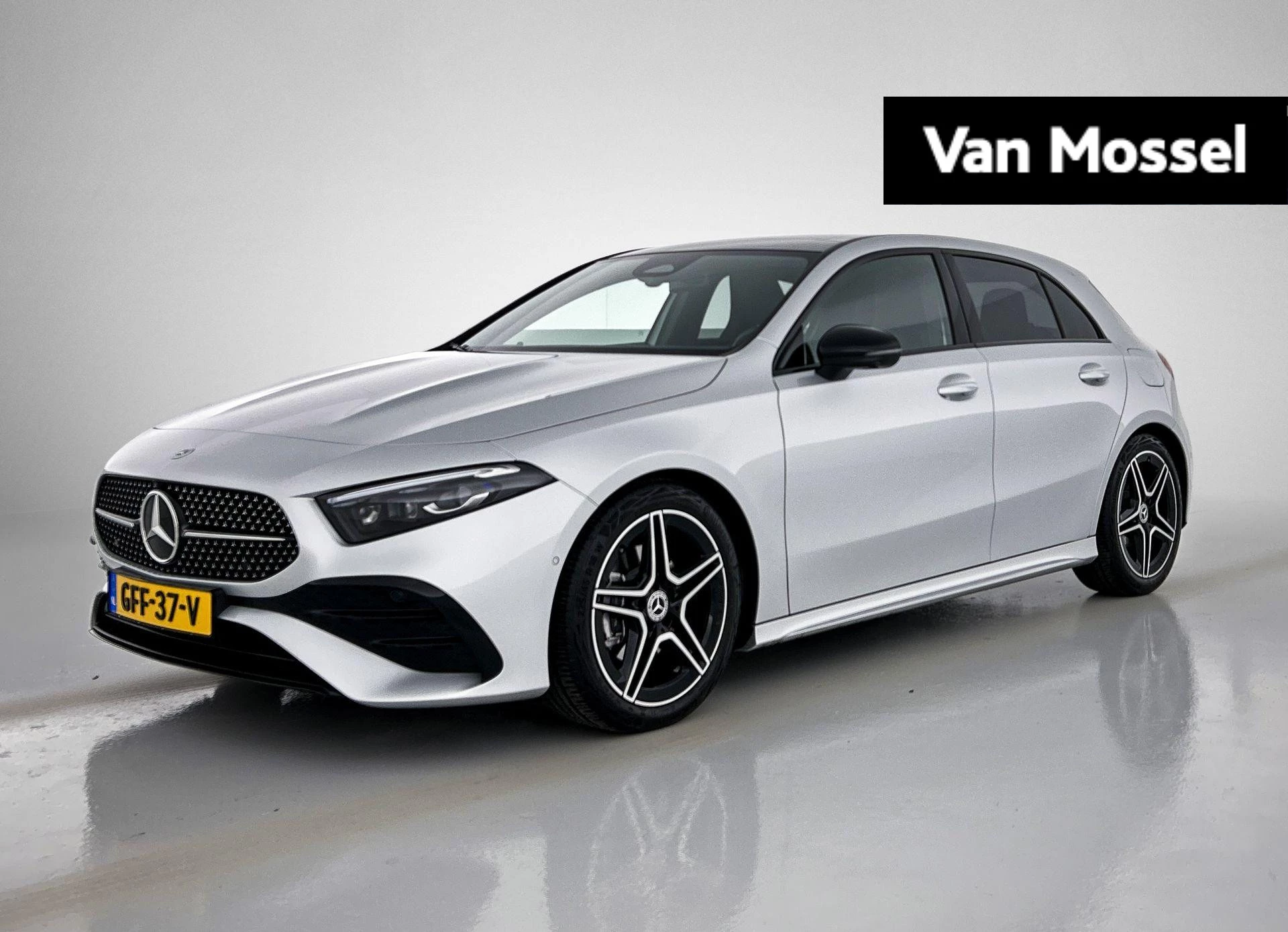 Mercedes-Benz-A-Klasse-image-0