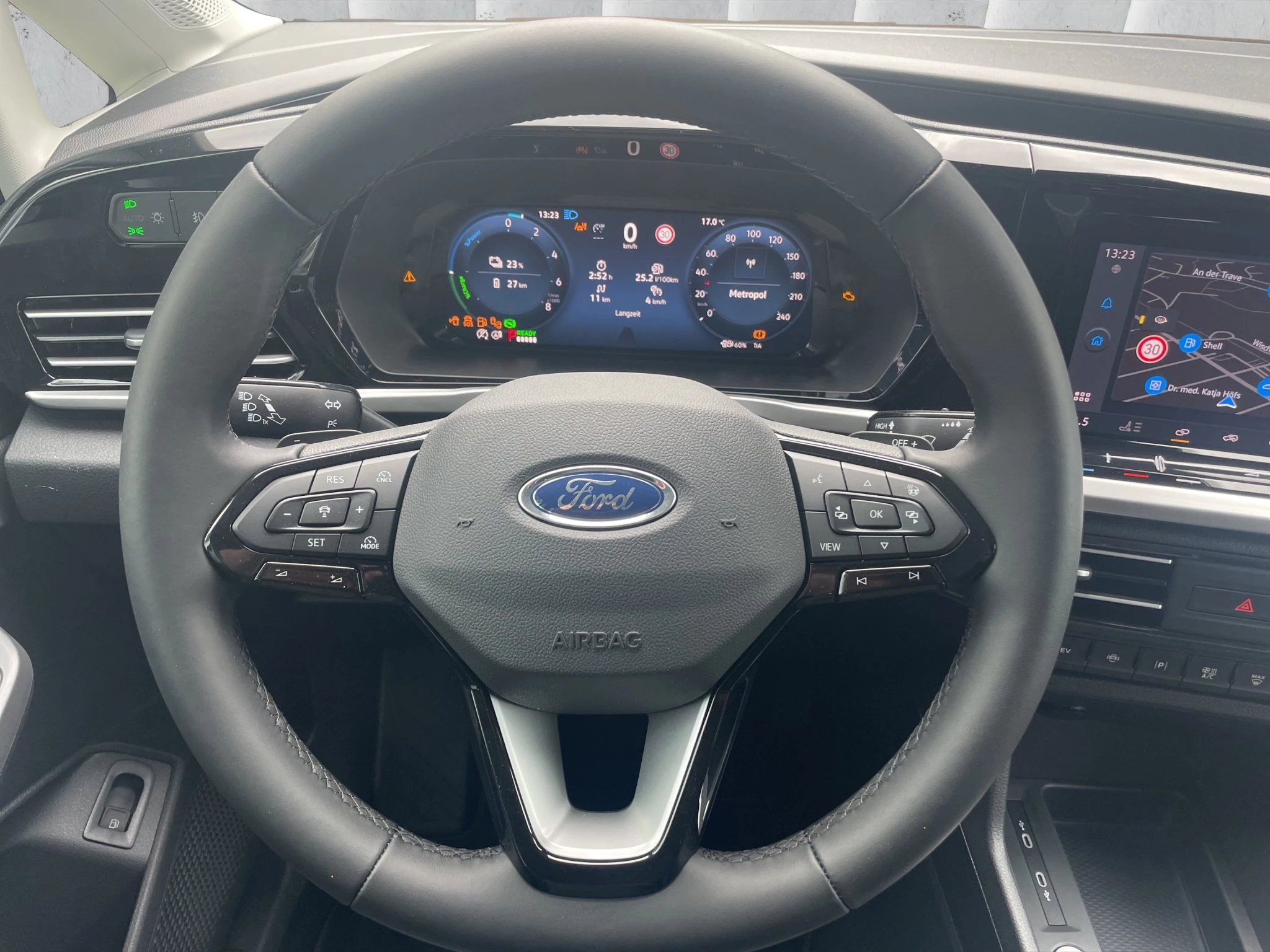 Ford Tourneo Connect Titanium Langer Radstand (L2). Grand 1.5 l EcoBoost PHEV. 6-Gang-Automatikgetriebe.