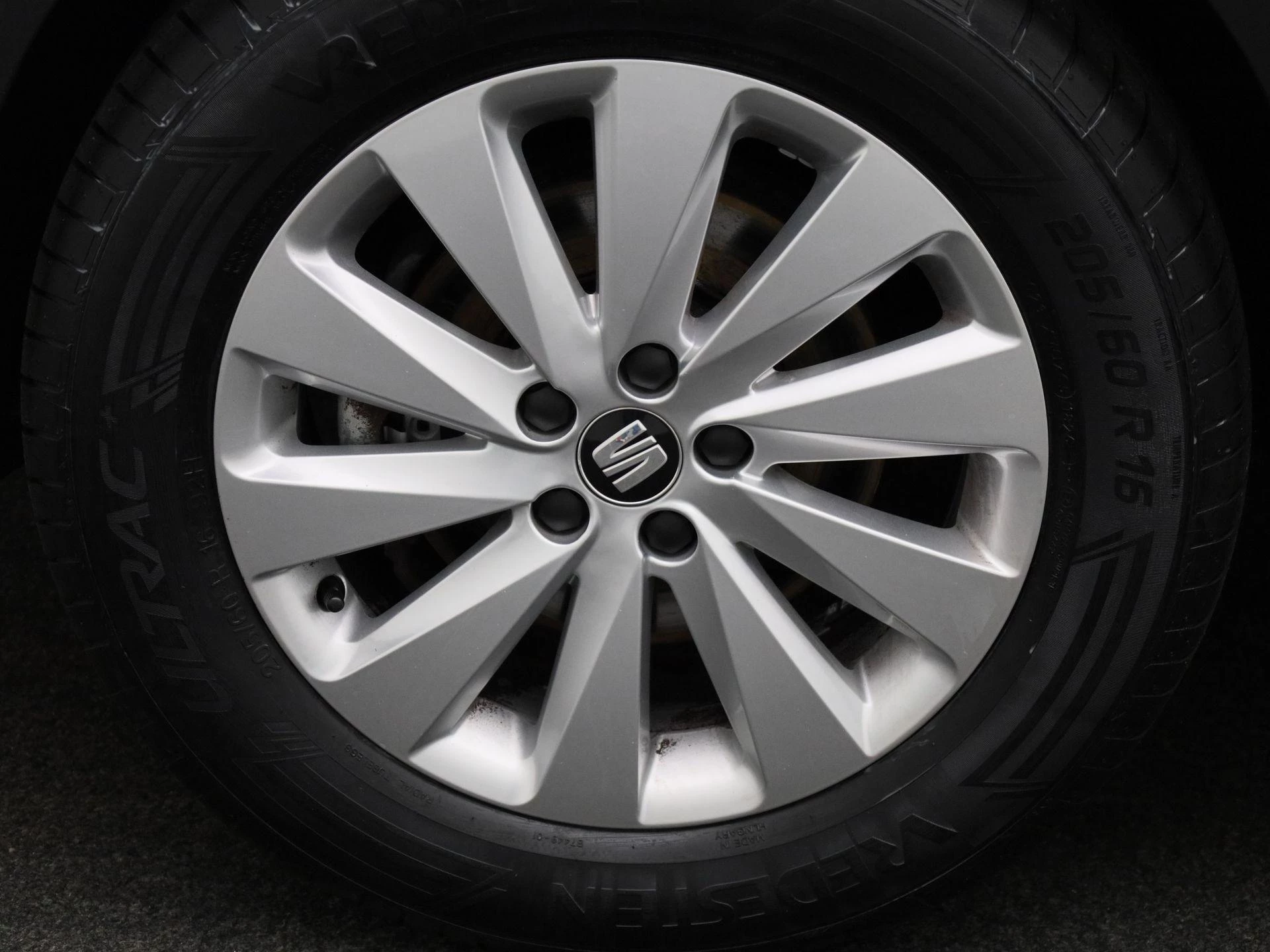 SEAT-Arona-image-11