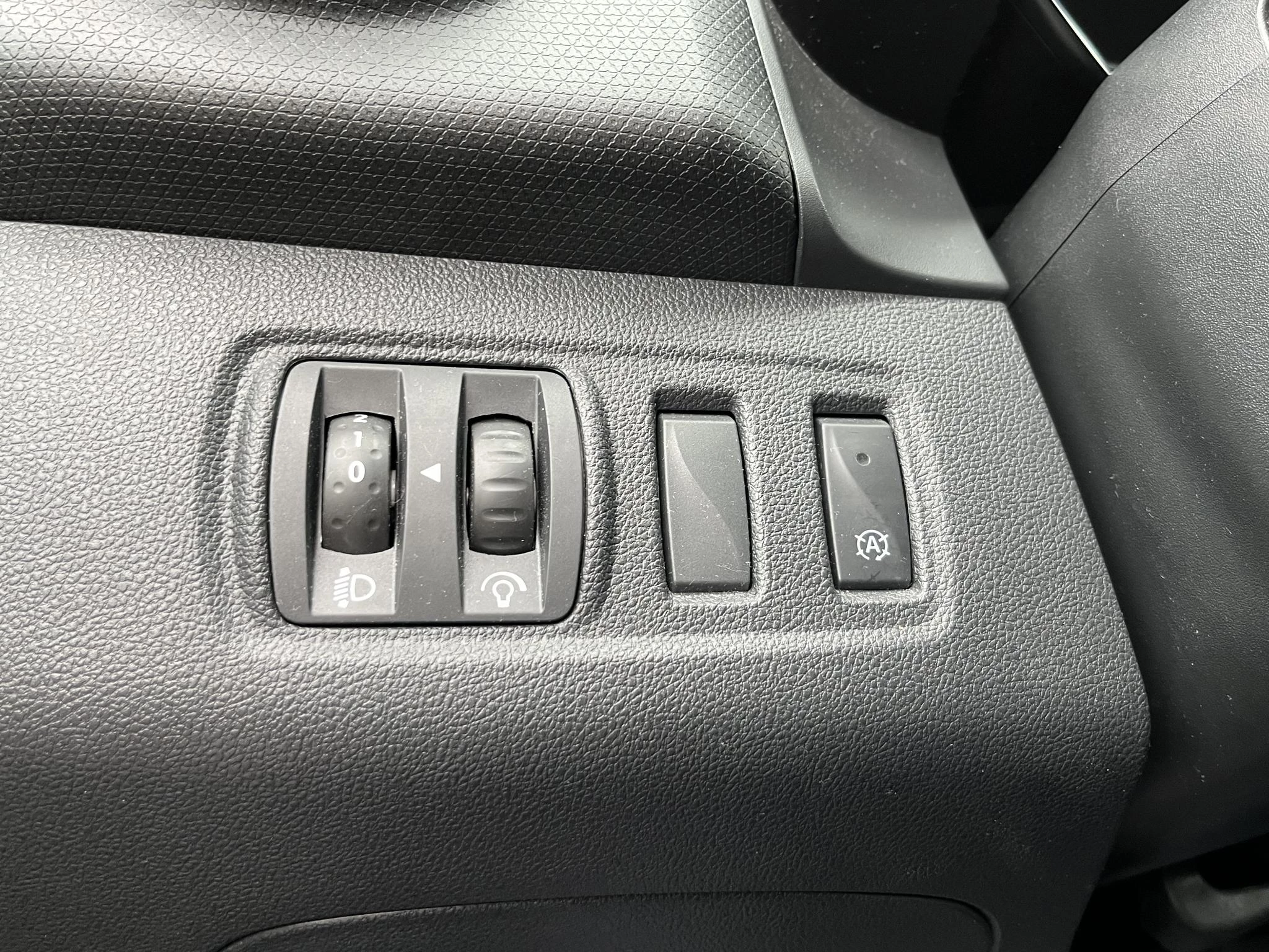 Renault-Clio-image-13