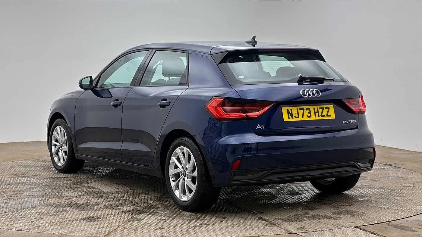 Audi-A1 Sportback-image-2