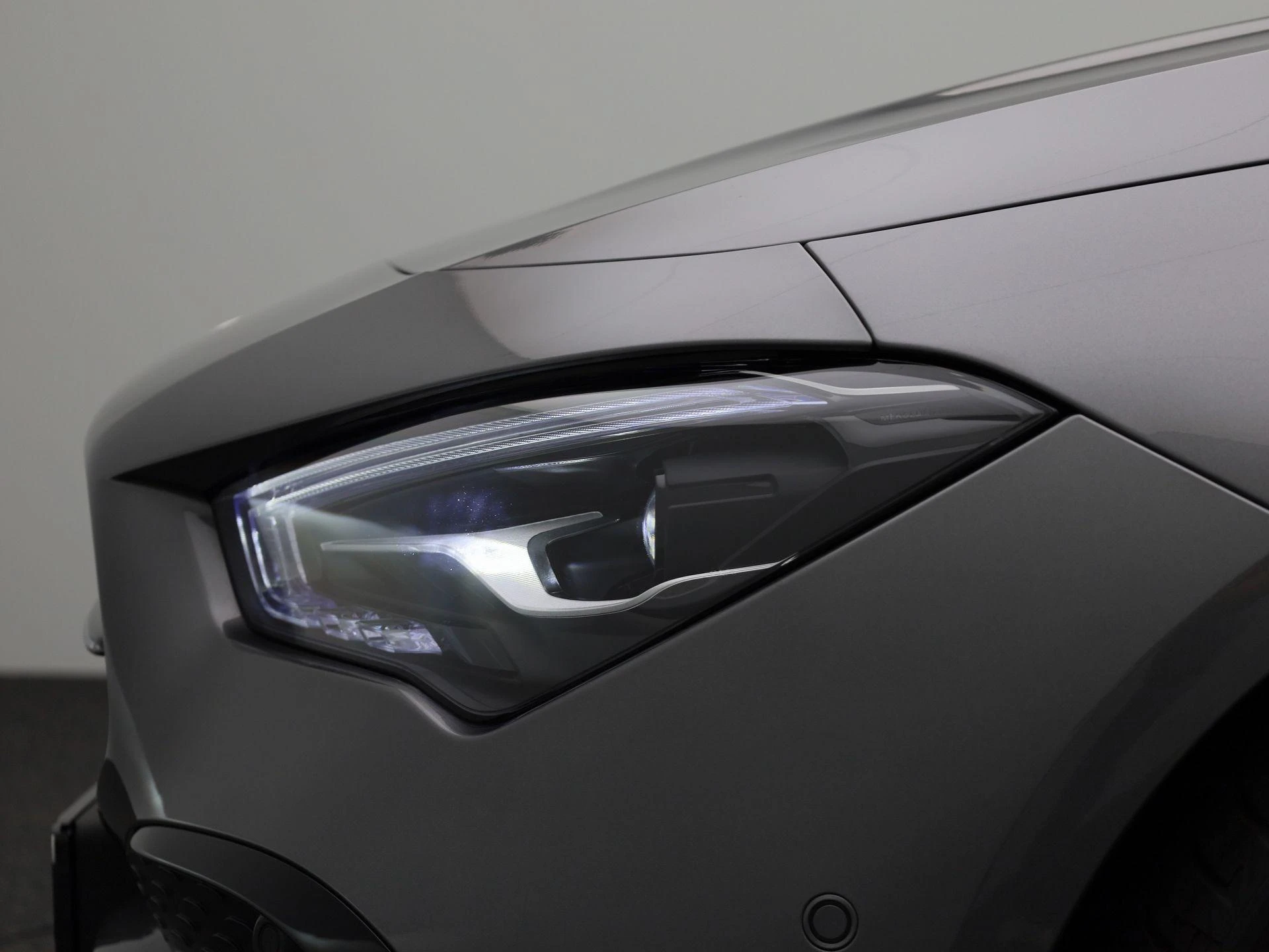 Mercedes-Benz-CLA-image-14