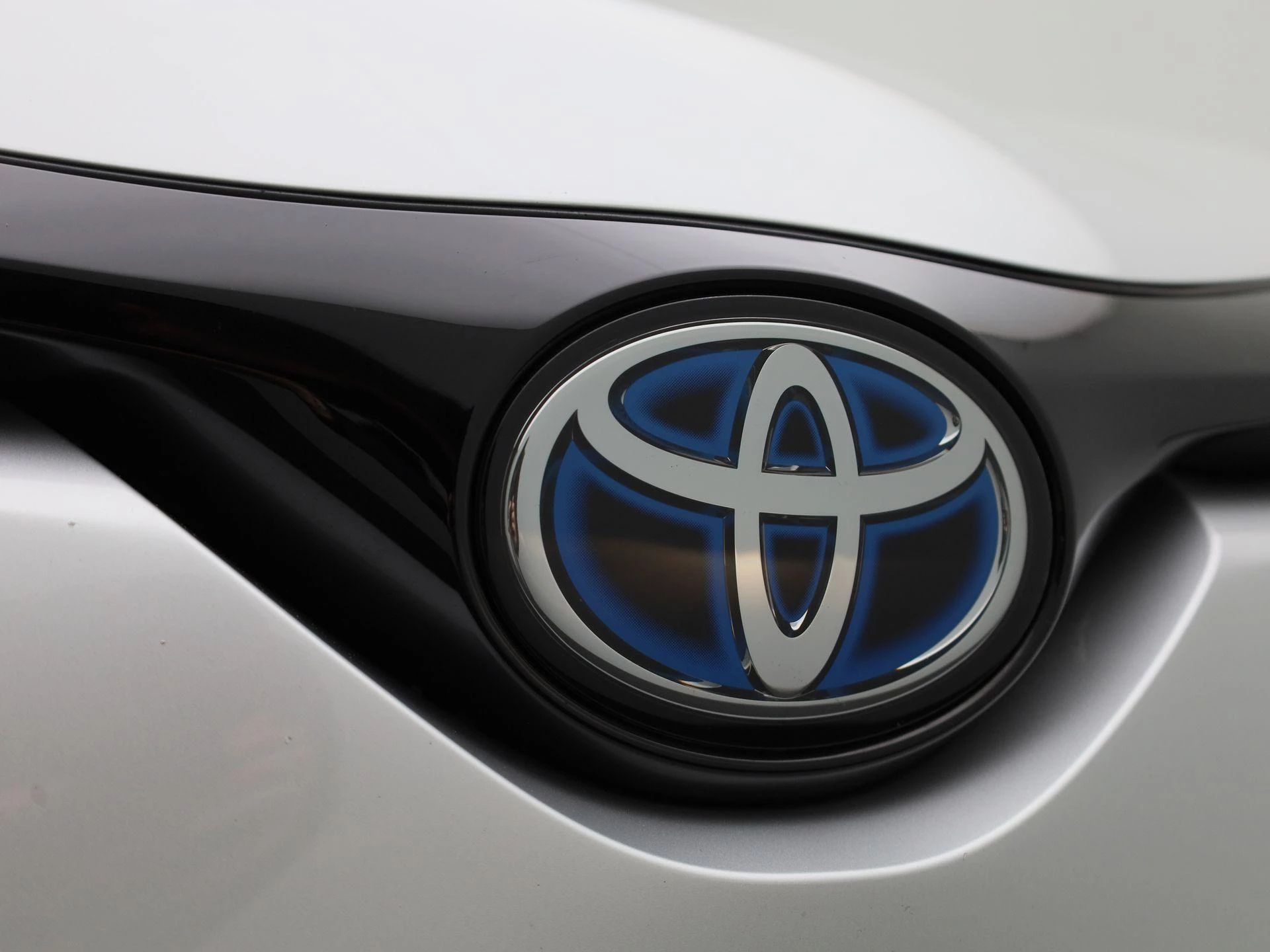 Toyota-C-HR-image-35