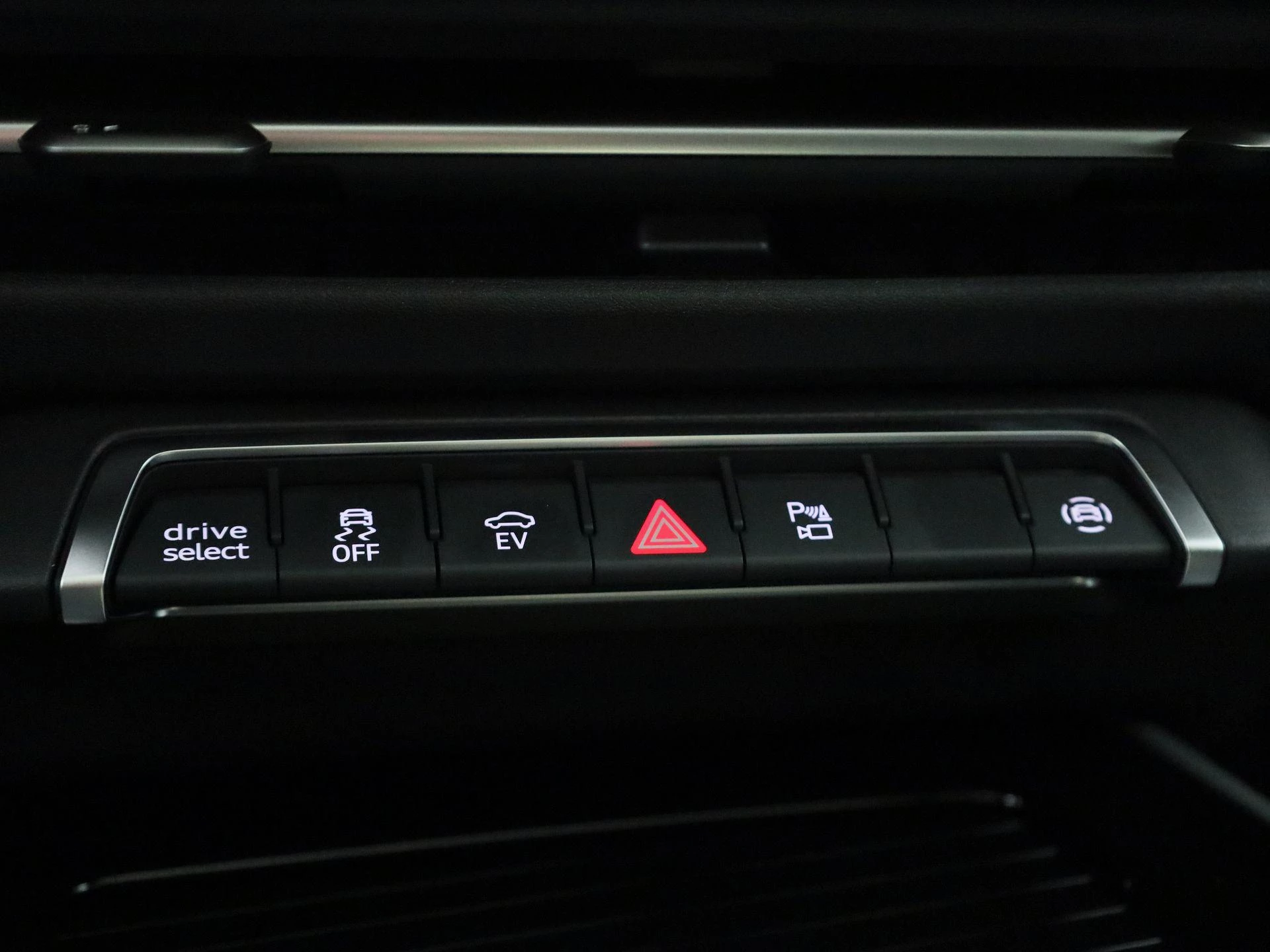 Audi-Q3-image-25