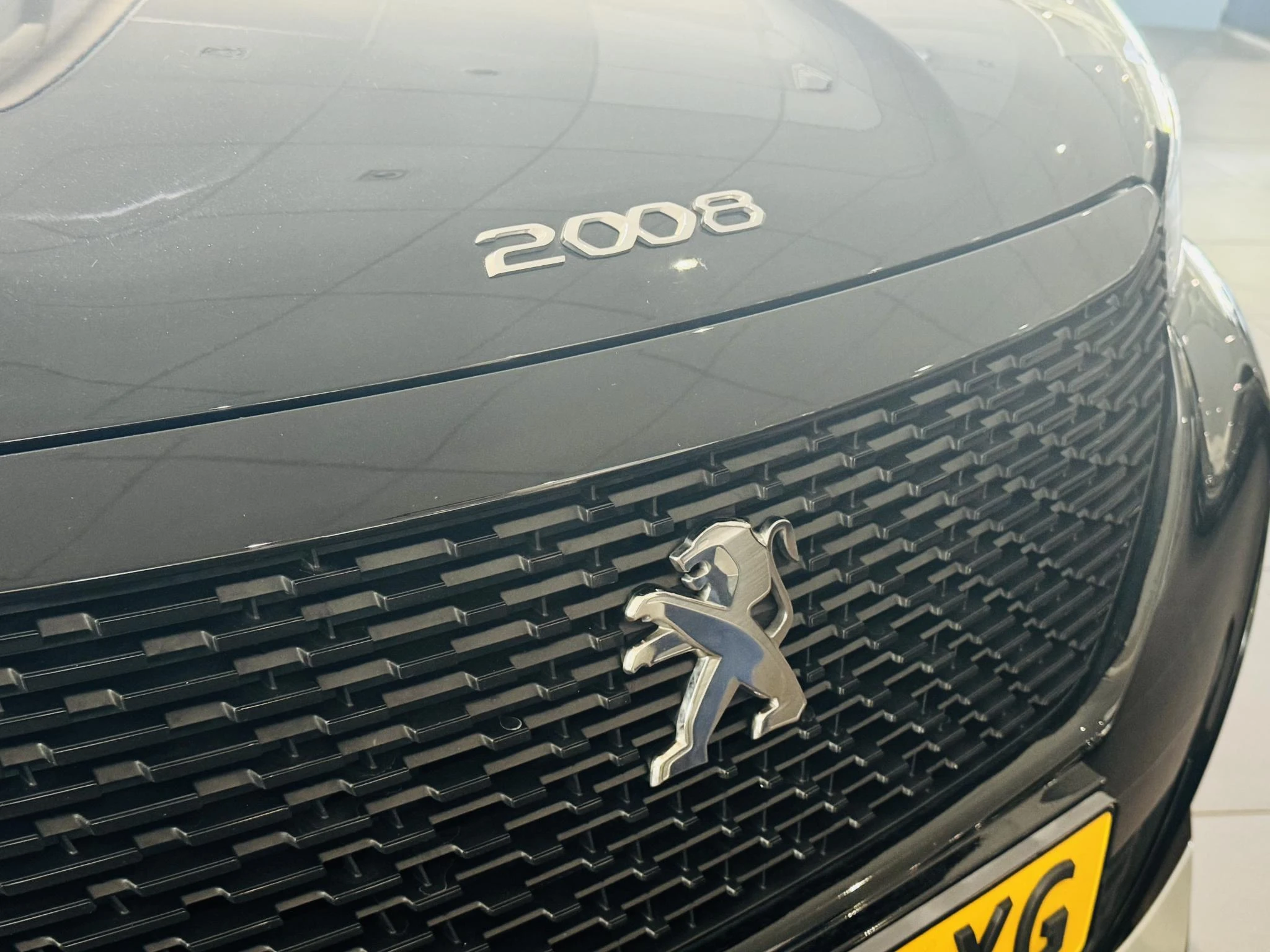 Peugeot-e-2008-image-15
