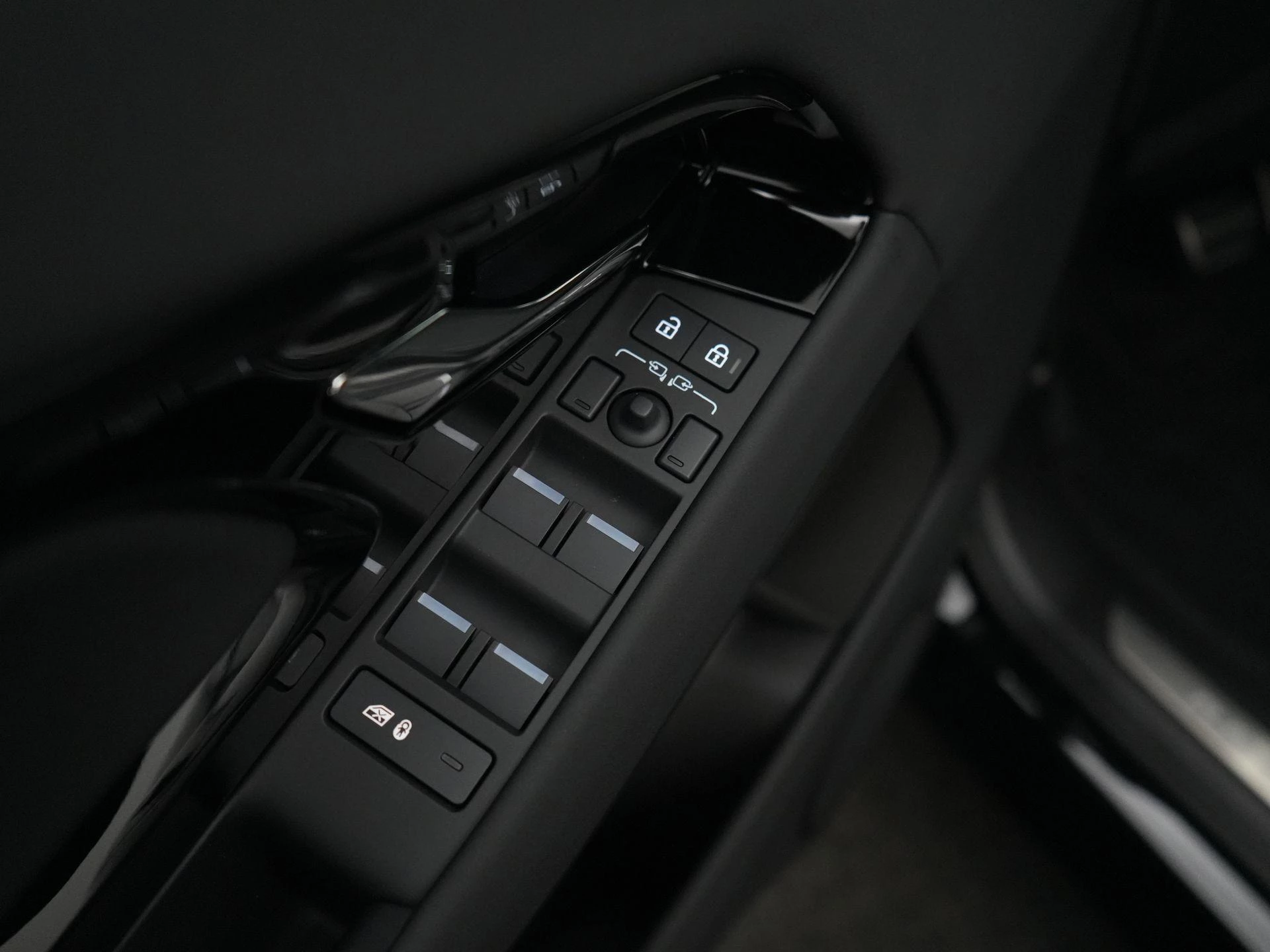 Land Rover-Range Rover Evoque-image-33