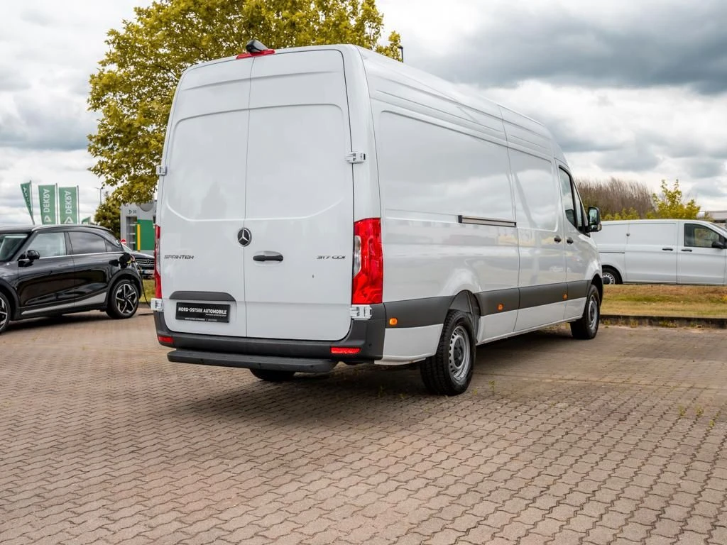 Mercedes-Benz-Sprinter 317-image-5