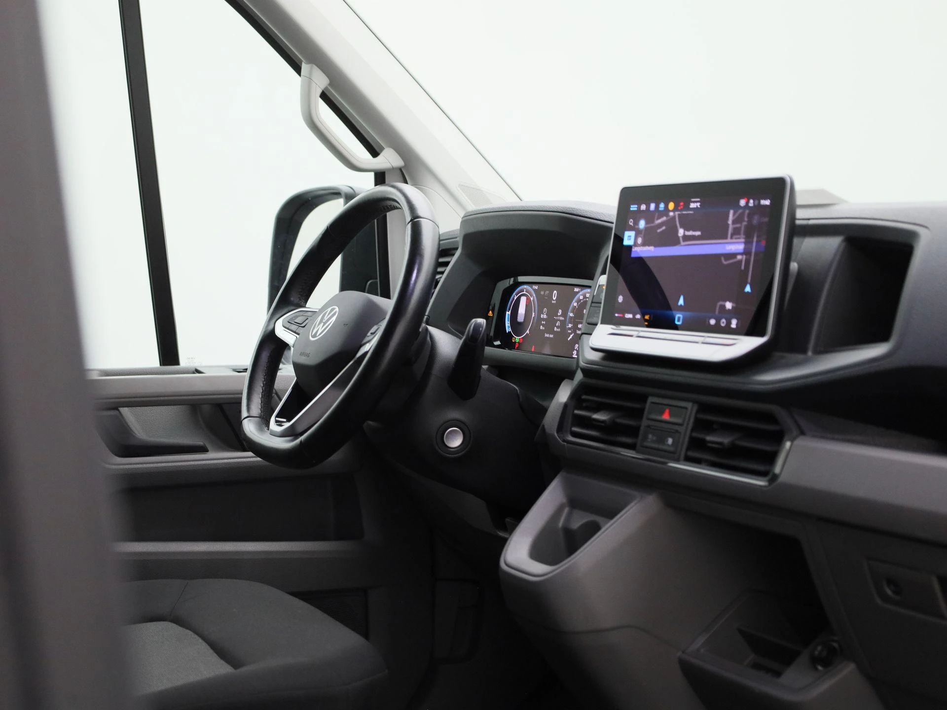 Volkswagen-Crafter-image-6