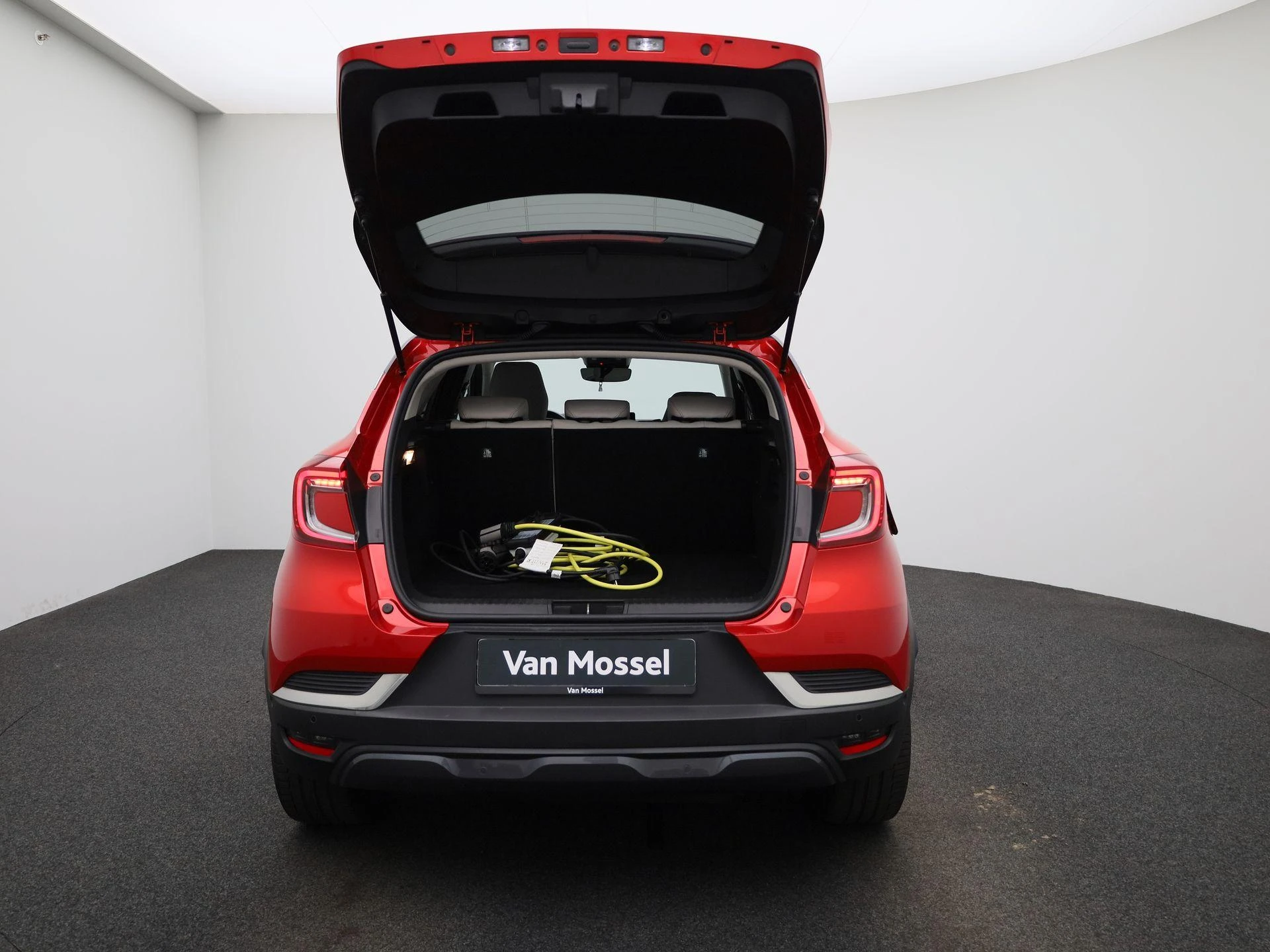 Renault Captur 1.6 E-Tech Plug-in Hybrid Initiale Paris 160PK