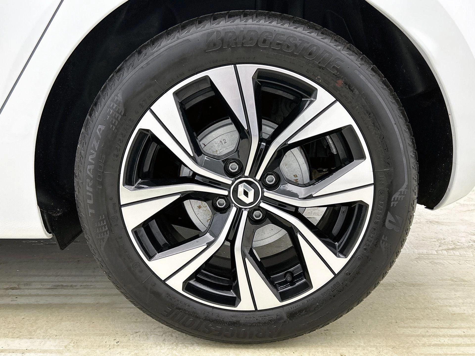 Renault-Clio-image-24