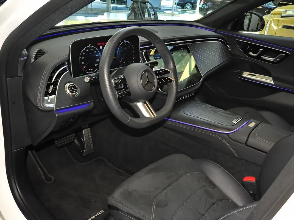 Mercedes-Benz-E-Klasse 220-image-7