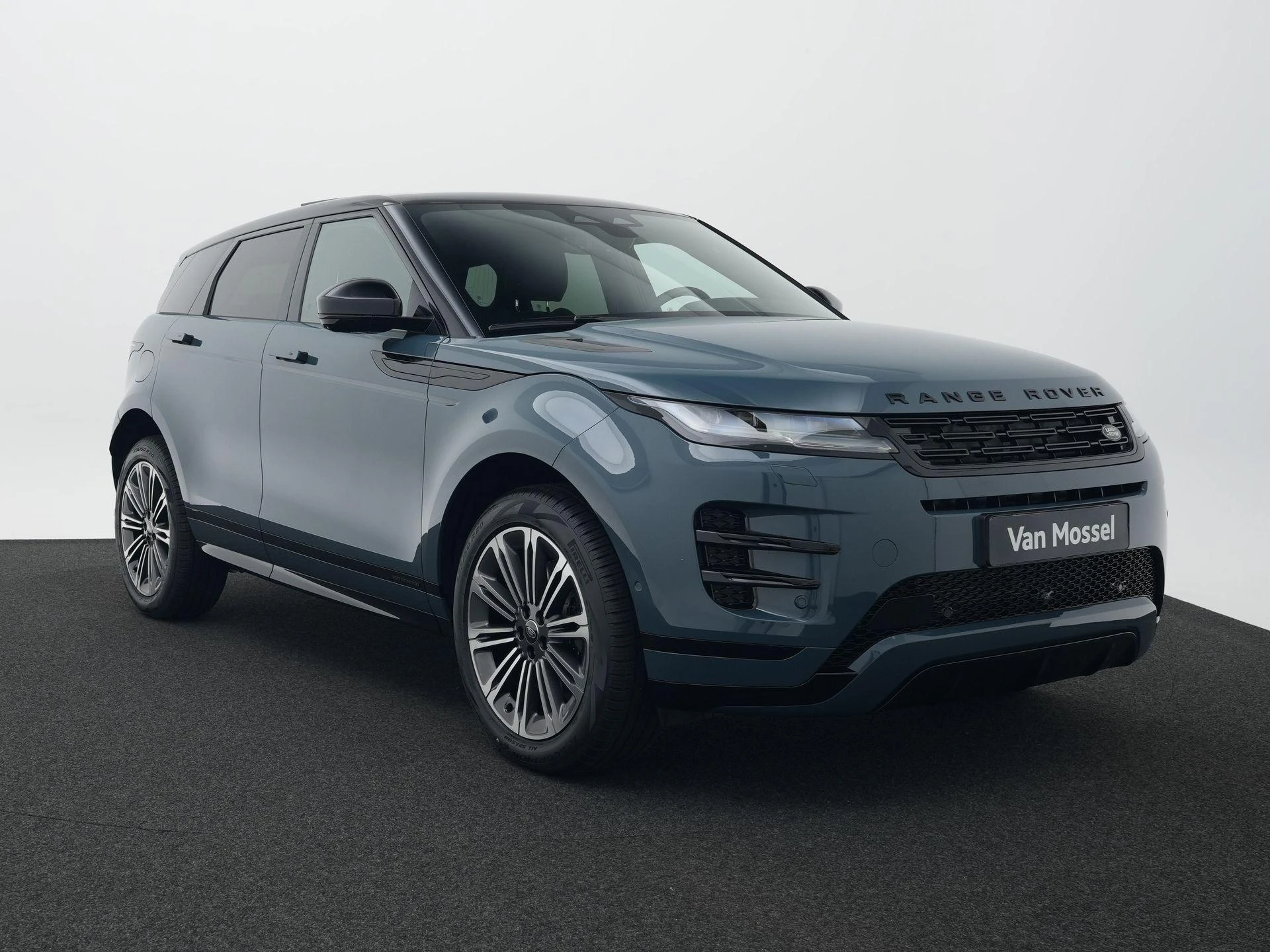 Land Rover-Range Rover Evoque-image-13
