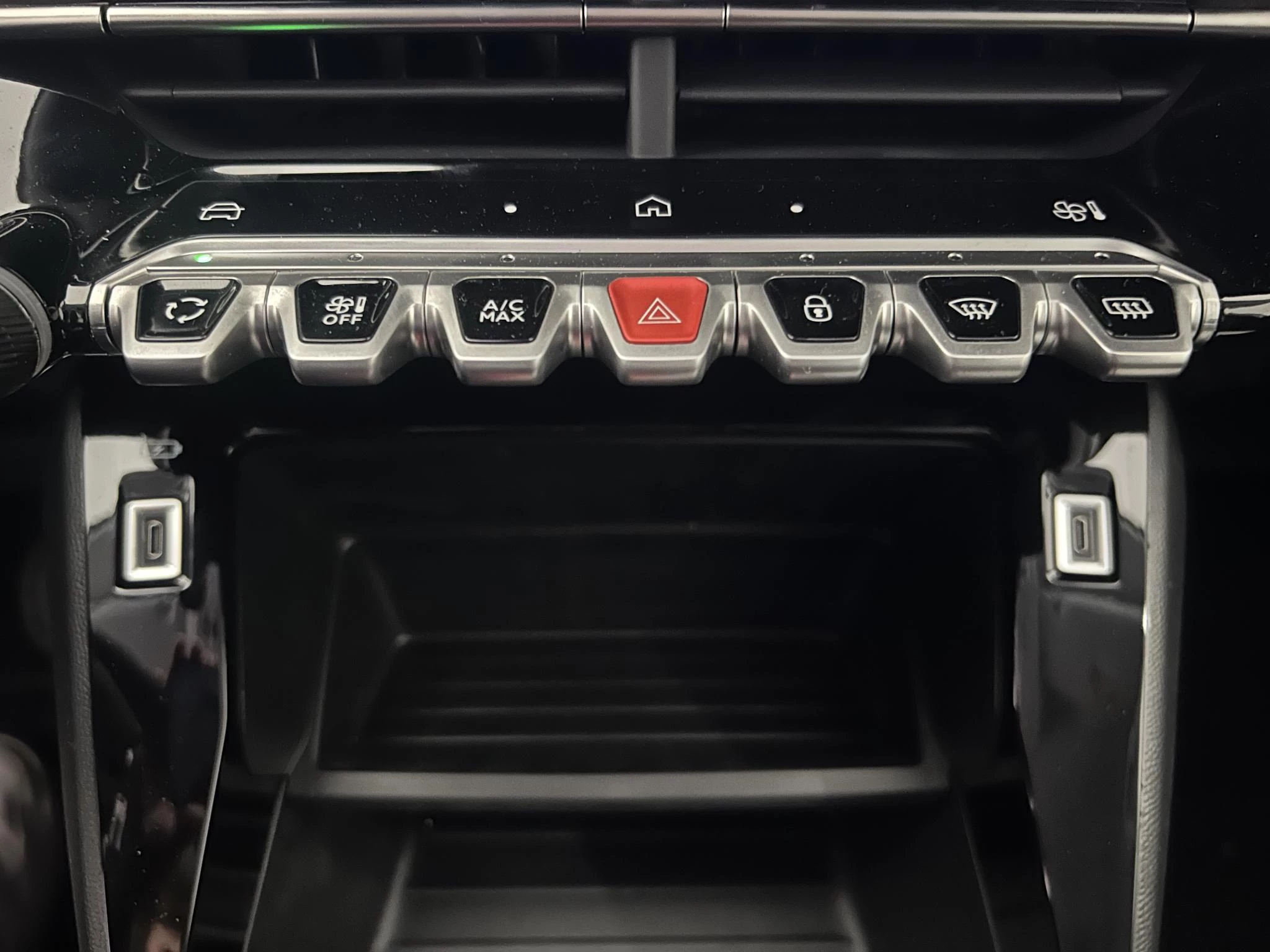 Peugeot-208-image-12
