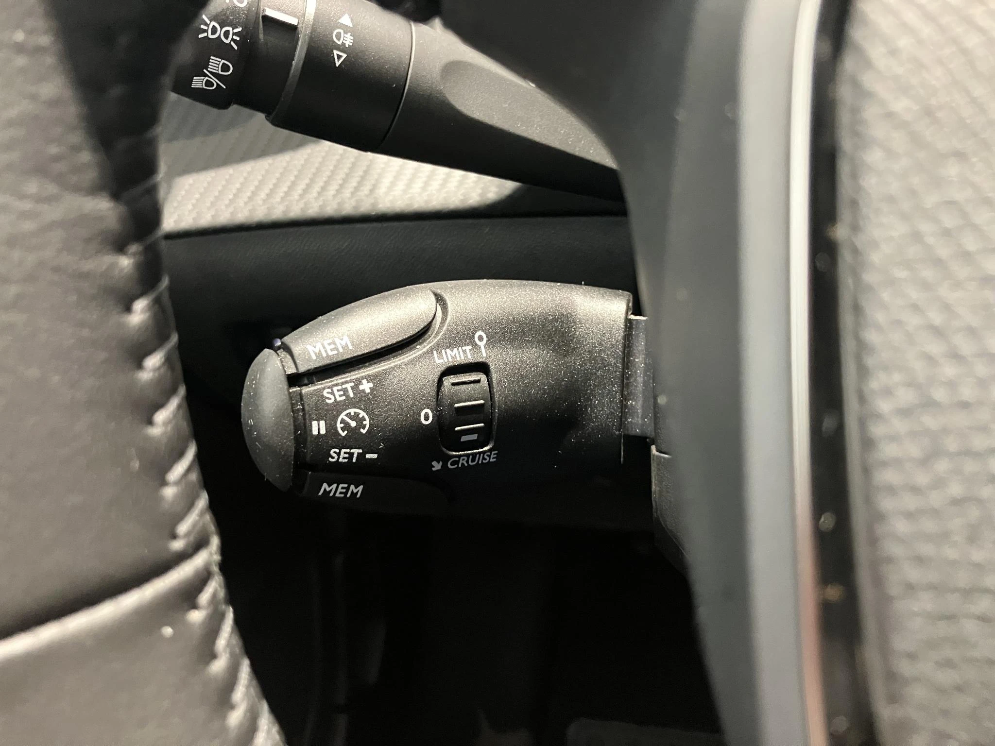 Peugeot-208-image-21