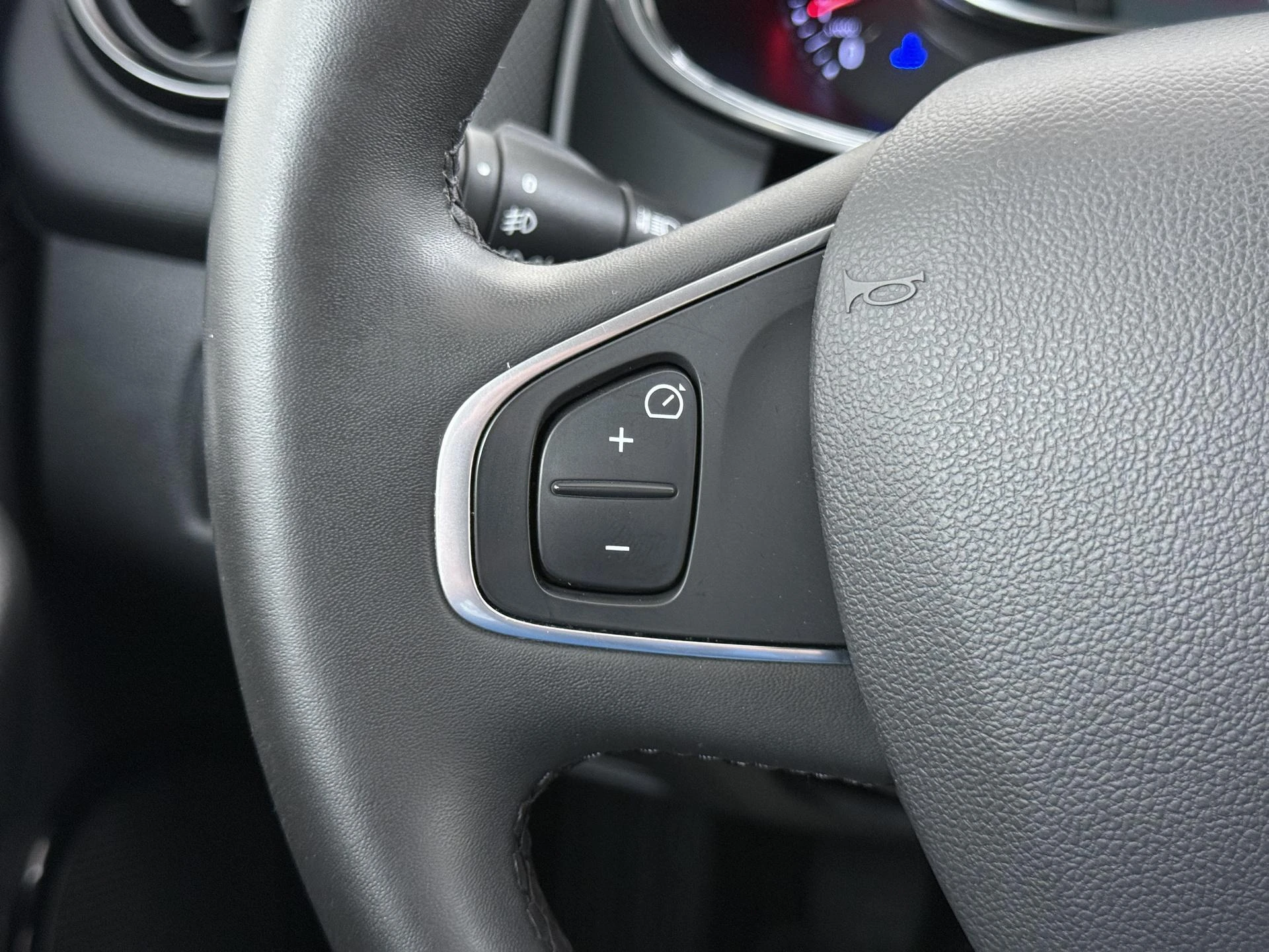Renault-Clio-image-24