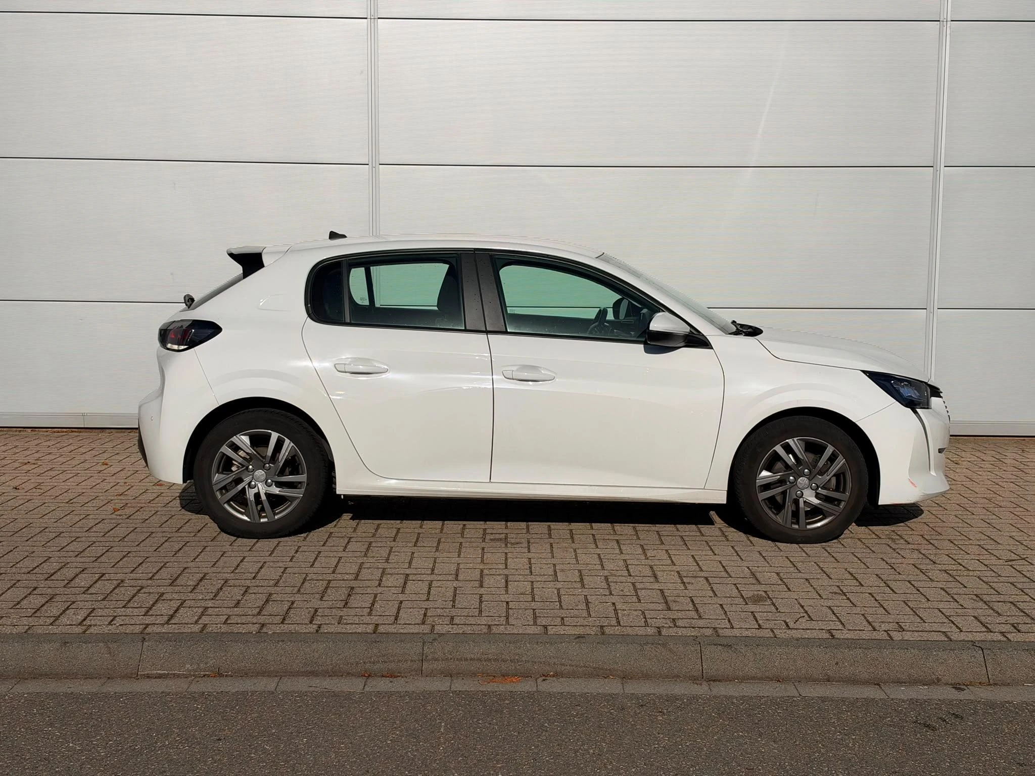 Peugeot-208-image-6