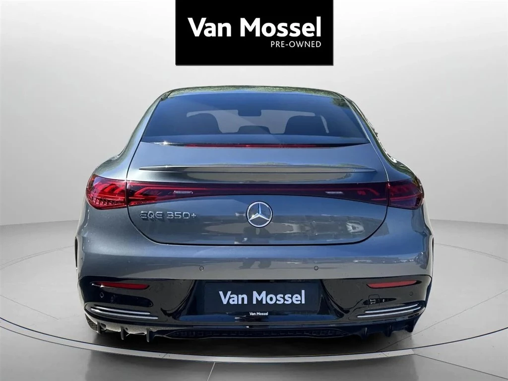 Mercedes-Benz-EQE-image-5