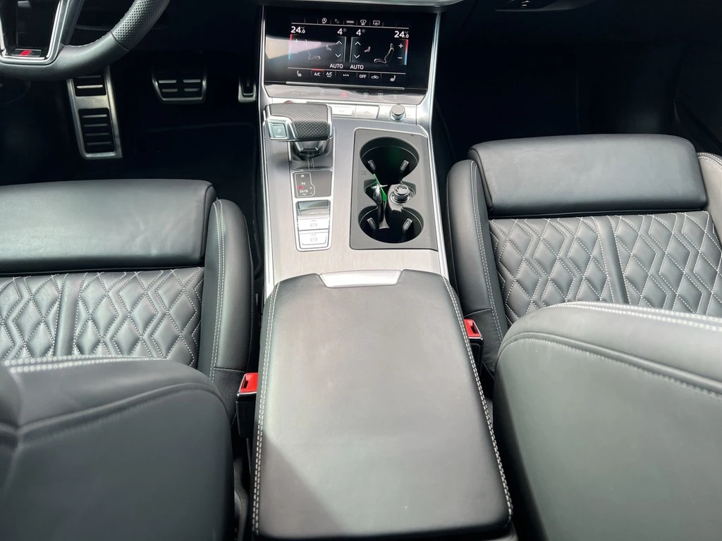 Audi-S6-image-8
