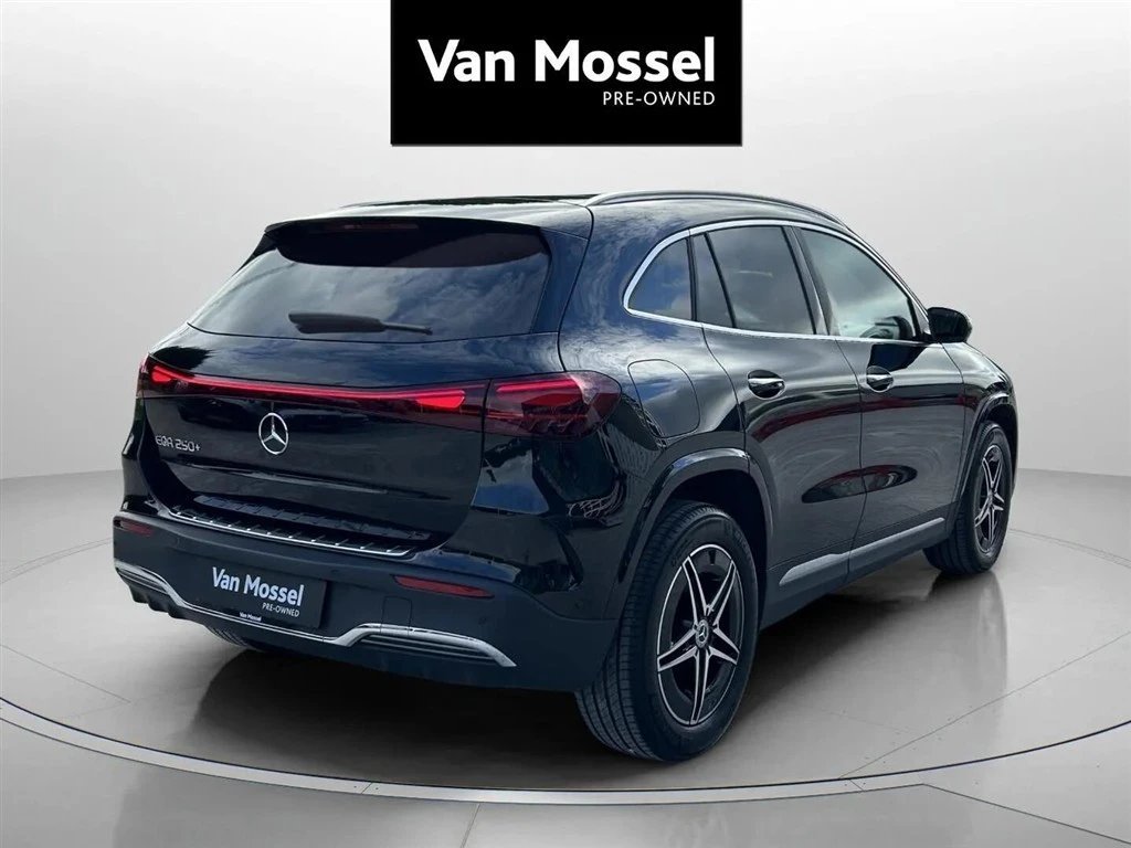 Mercedes-Benz-EQA-image-4