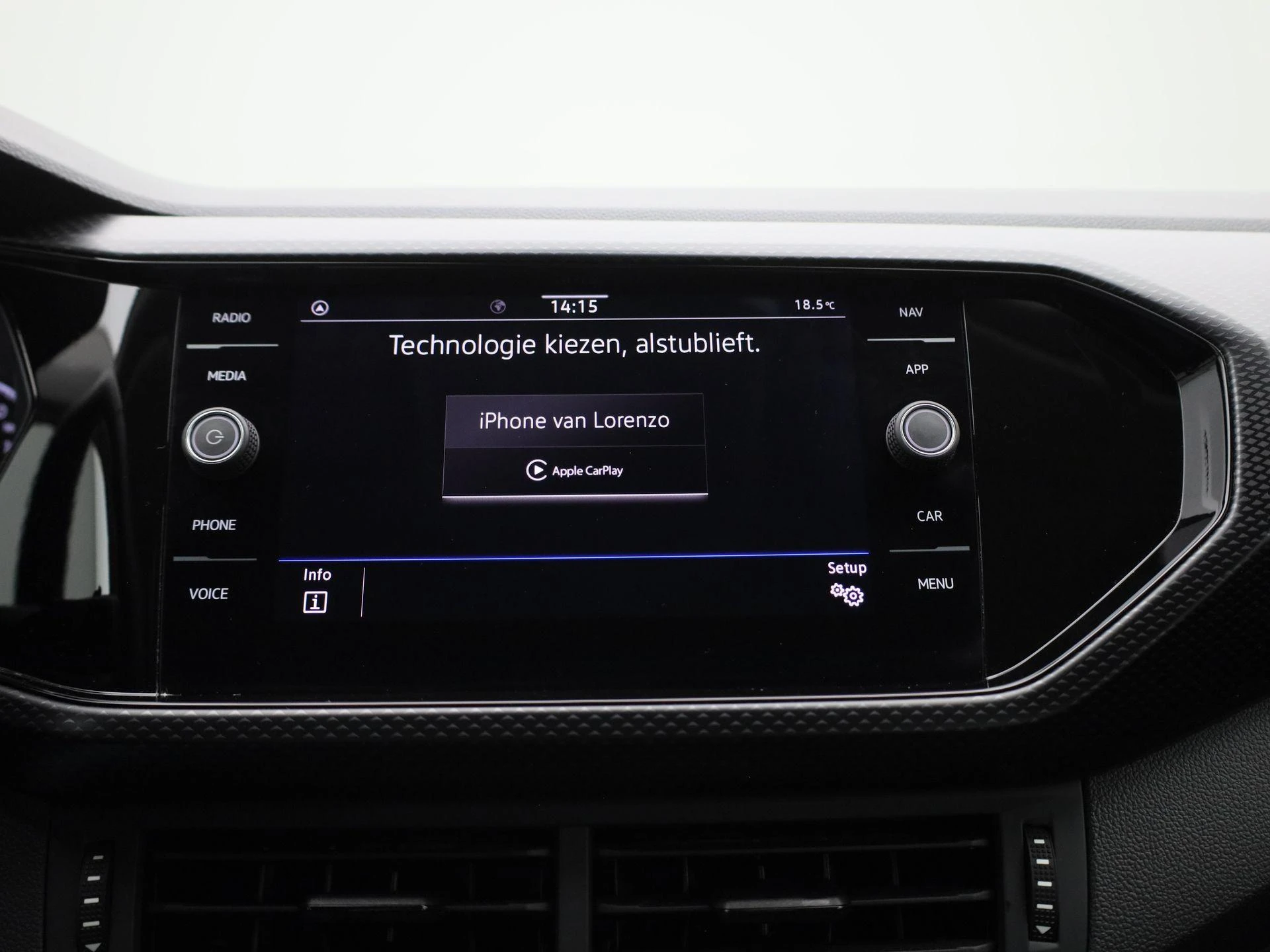 Volkswagen-T-Cross-image-20