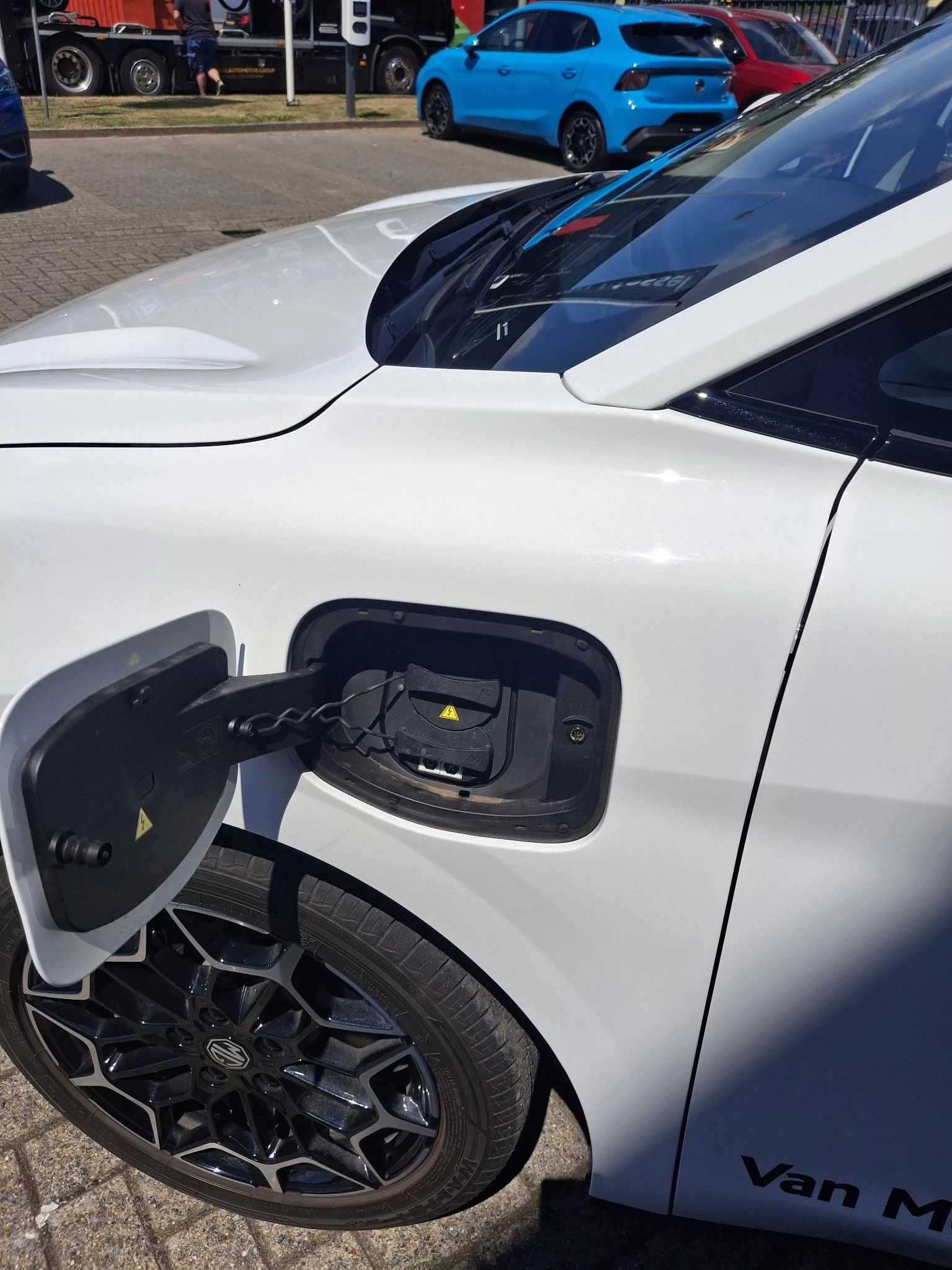 MG MG4 EV Urban Premium 54 kWh