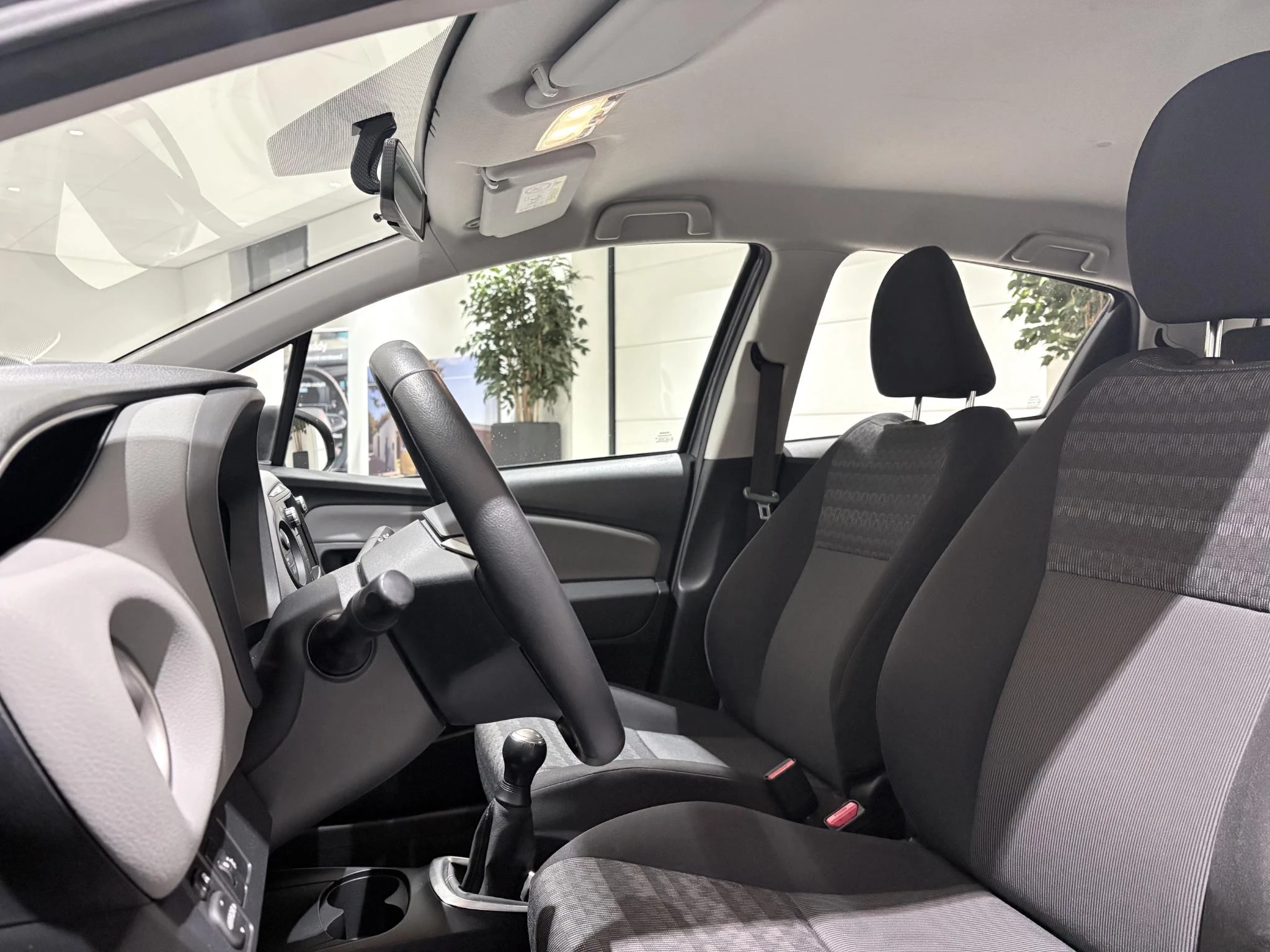 Toyota-Yaris-image-10