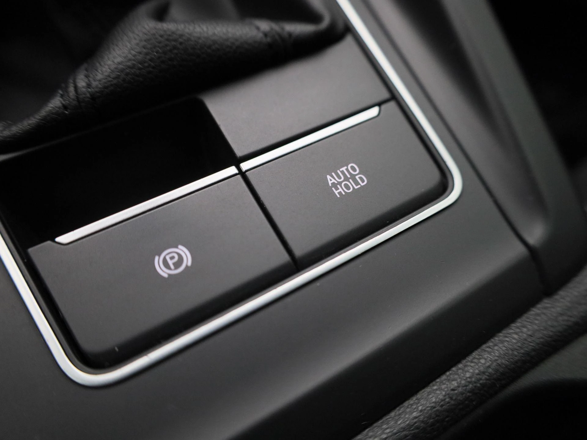 Volkswagen-Golf-image-26