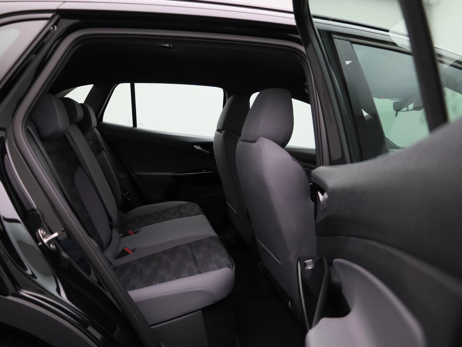 Volkswagen-ID.4-image-36