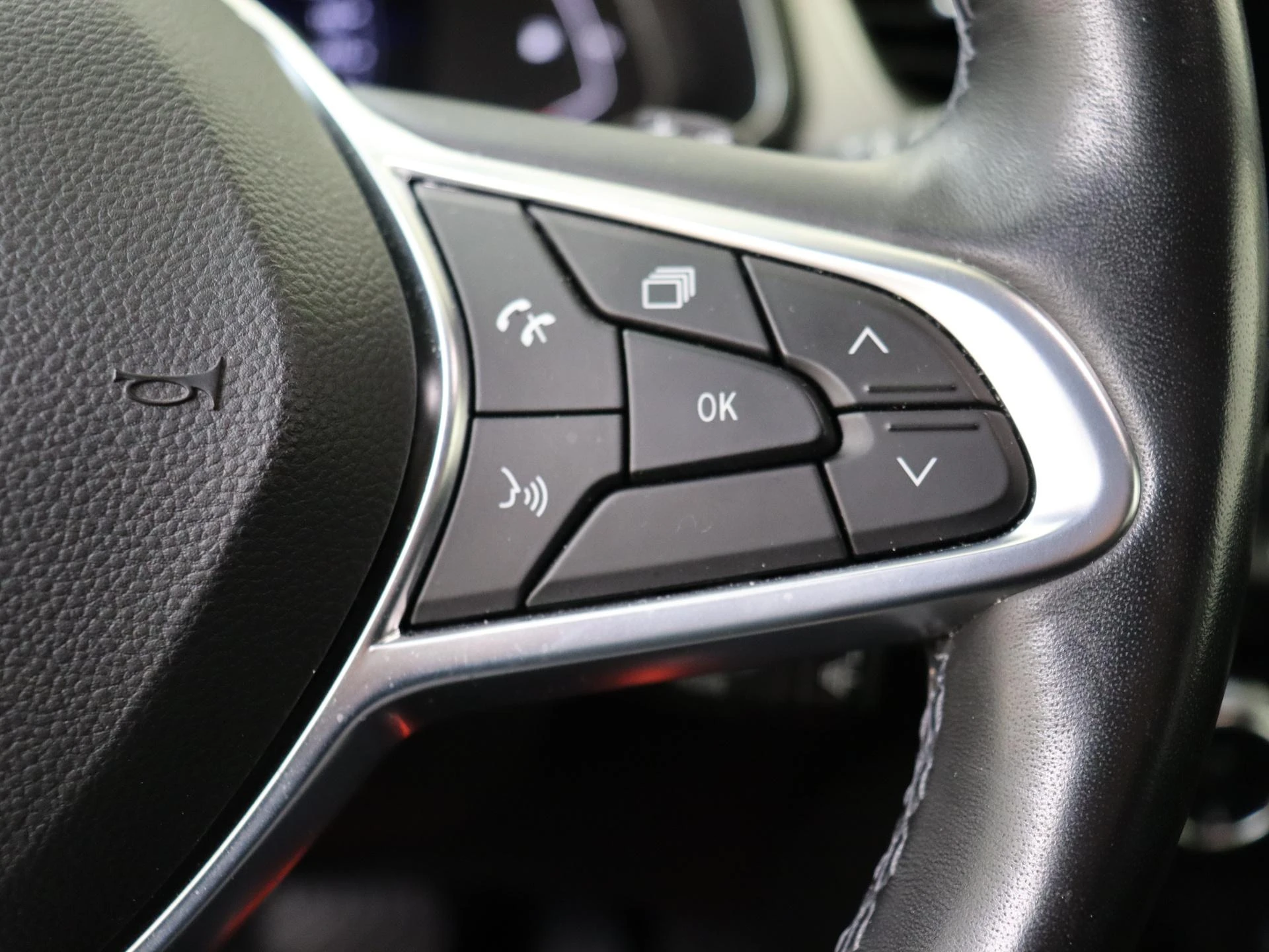 Renault-Captur-image-12