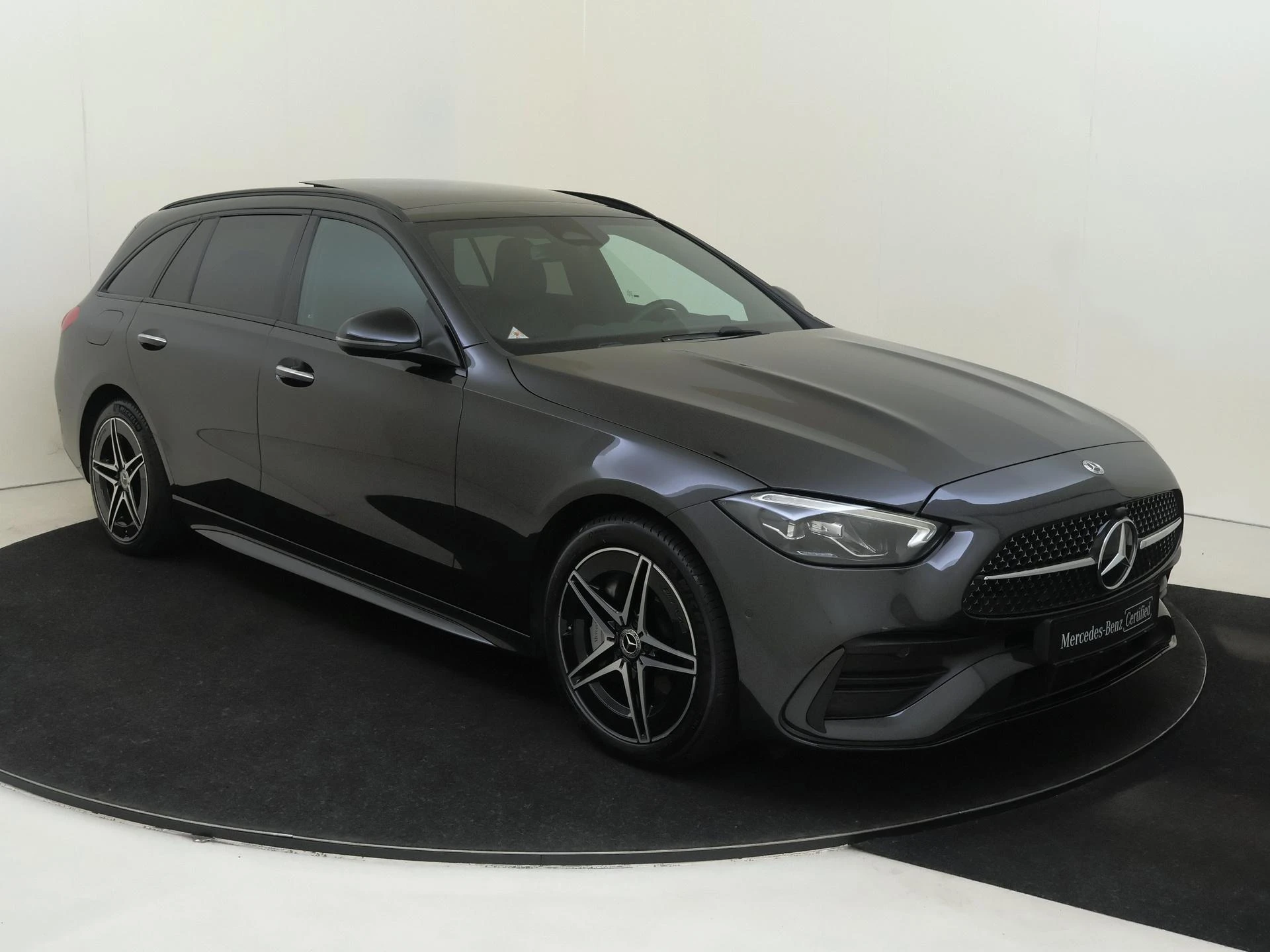 Mercedes-Benz-C-Klasse-image-1