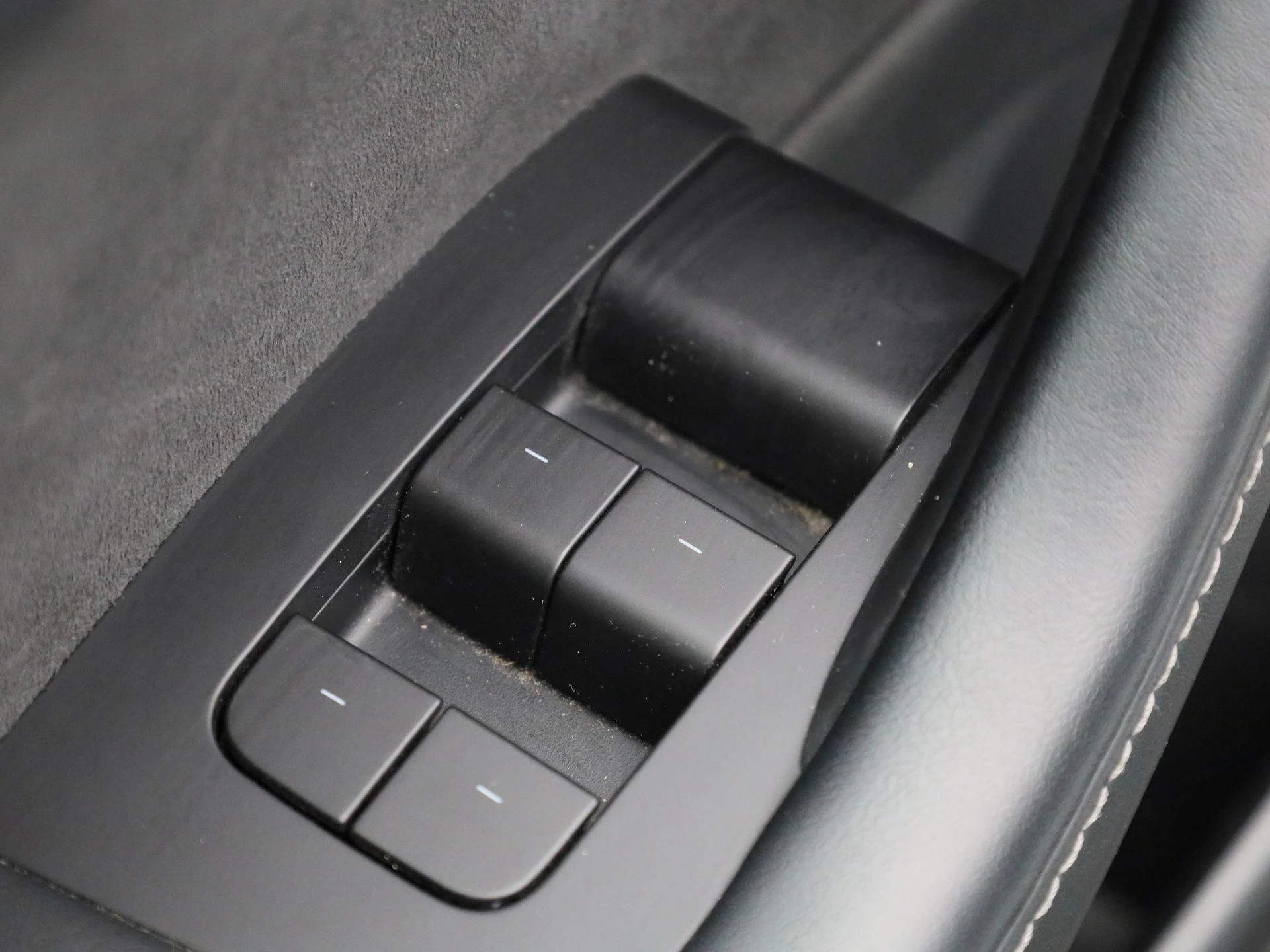 Tesla-Model 3-image-30