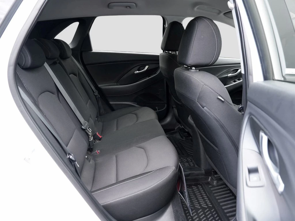Hyundai i30 1.4 YES! Navi PDC Kamera Tempomat