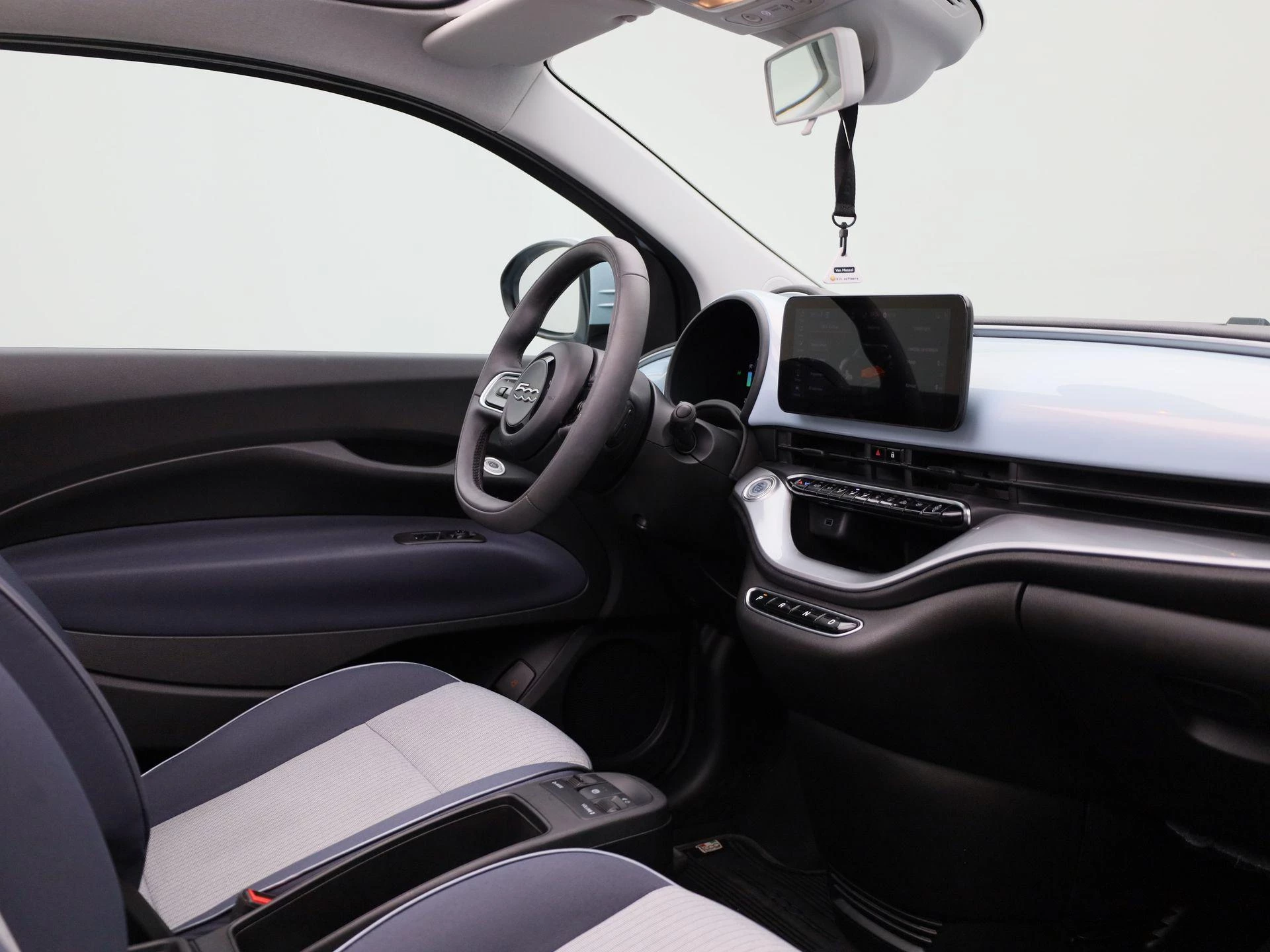 Fiat-500C-image-32