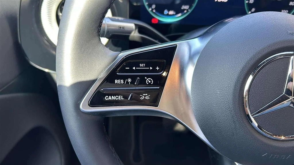 Mercedes-Benz-CLA-image-10