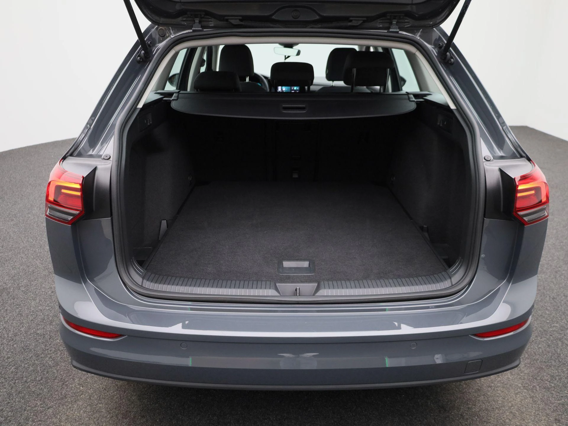 Volkswagen-Golf-image-12