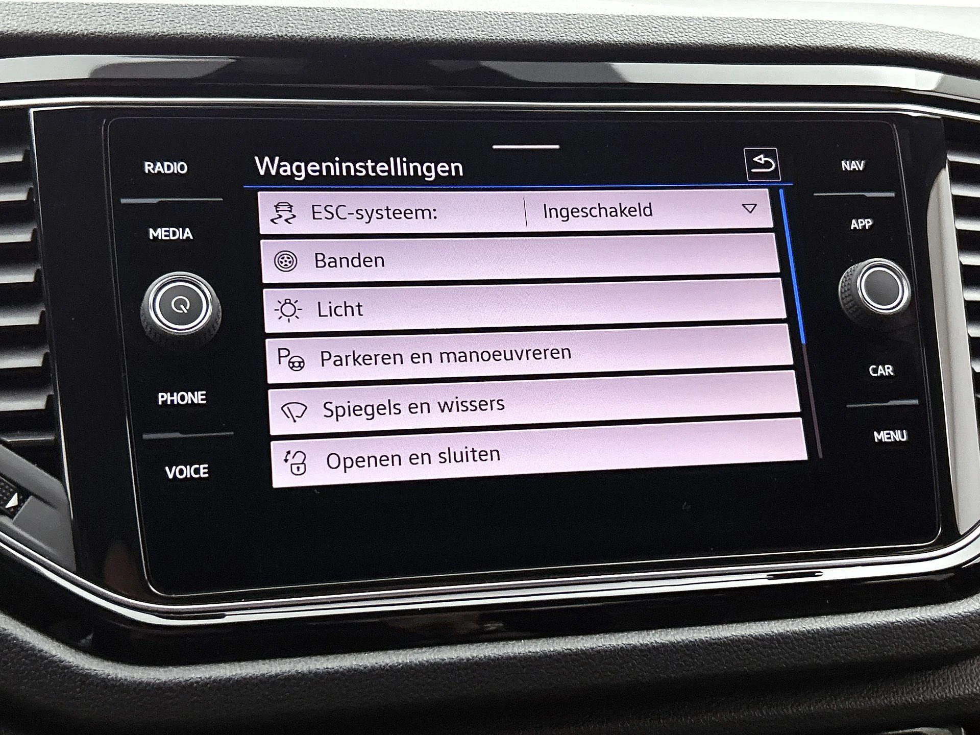 Volkswagen T-Roc 1.5 TSI R-Line | 150 PK