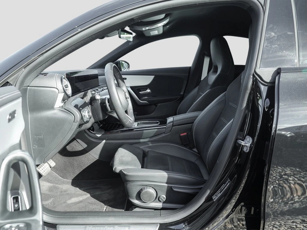 Mercedes-Benz-CLA-image-19