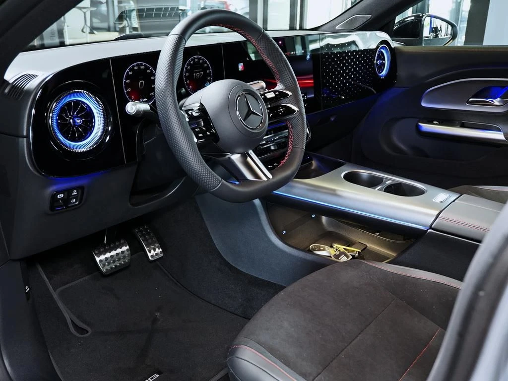 Mercedes-Benz-CLA 250+-image-5
