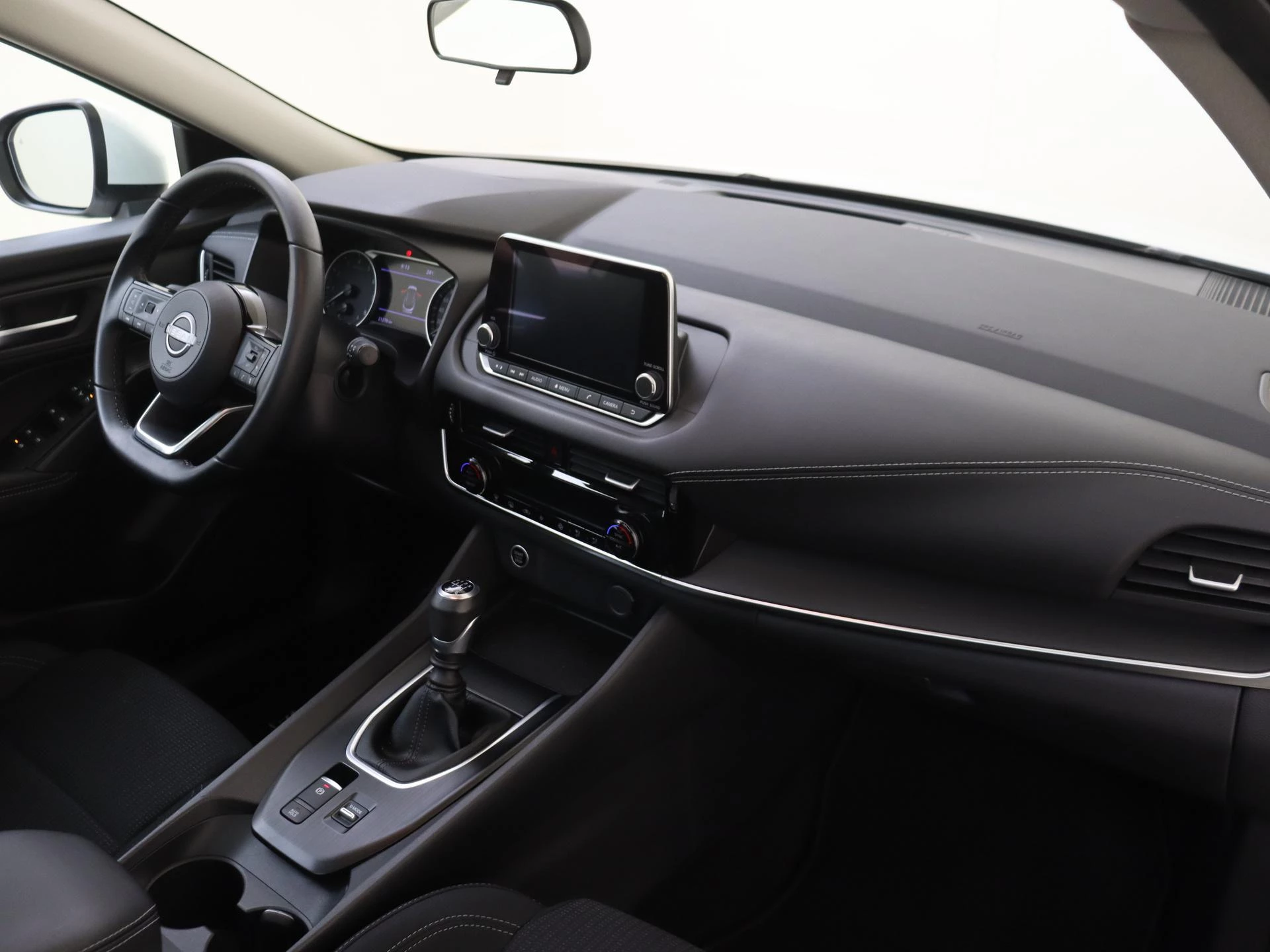 Nissan-QASHQAI-image-4