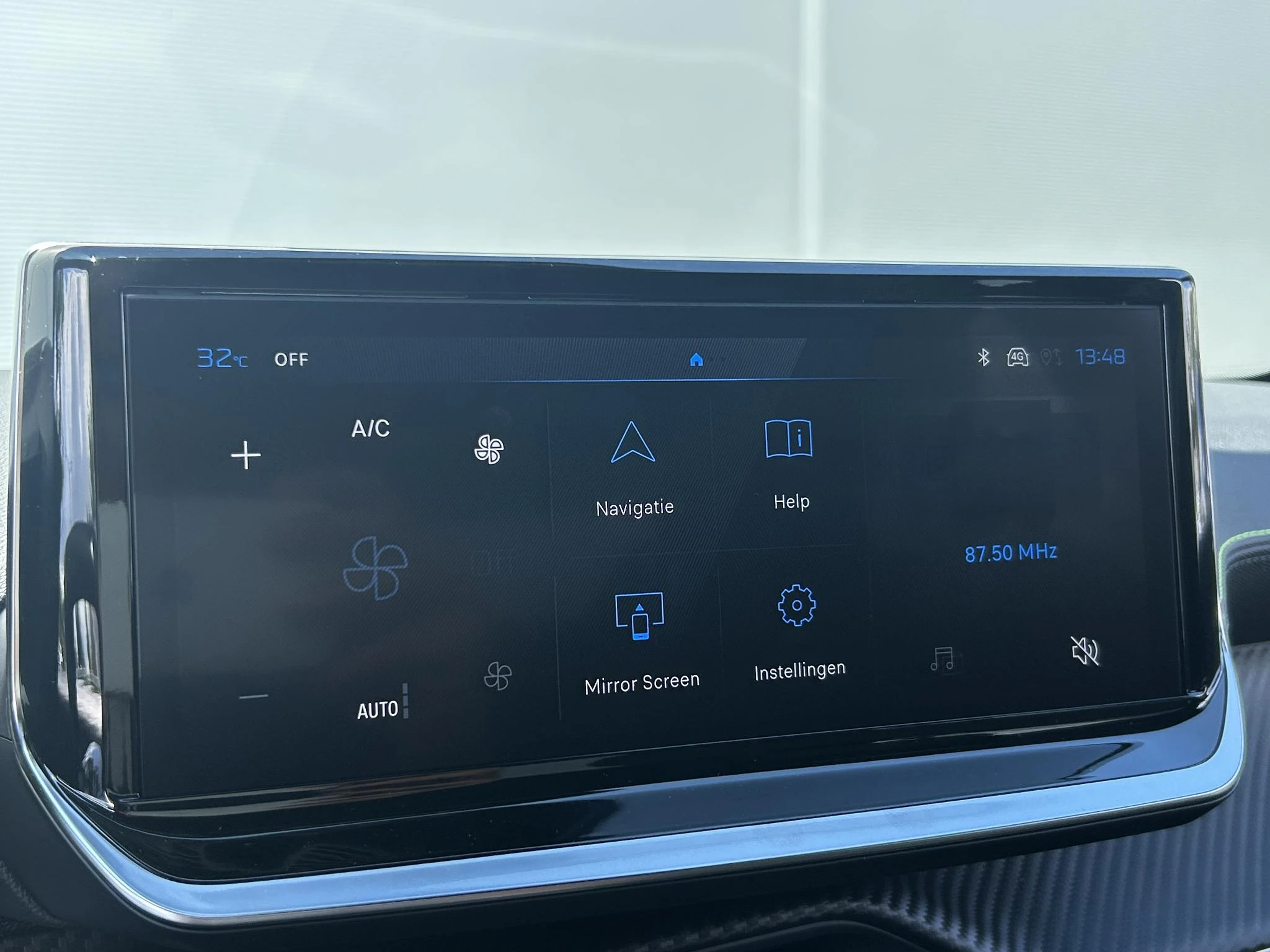 Peugeot-2008-image-12