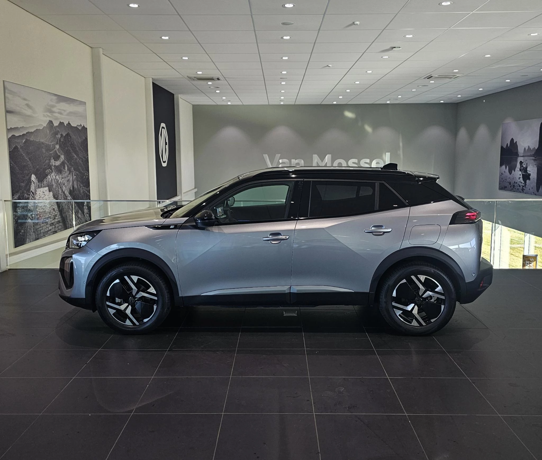 Peugeot e-2008 EV GT Avantage 54 kWh